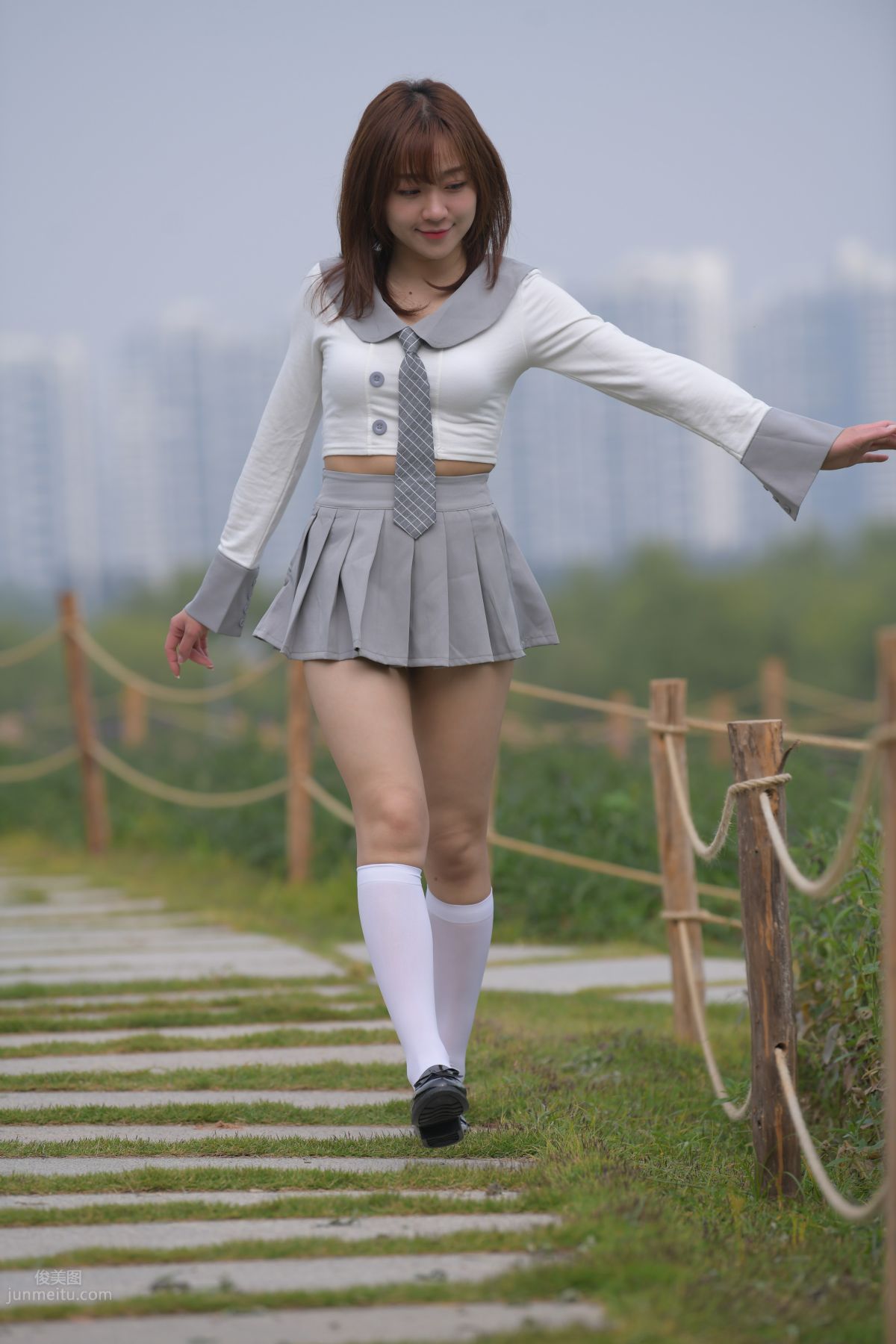 [Mojing Street] 095 Sexy and Moving Beauty in a Small Pleated Skirt photo 486