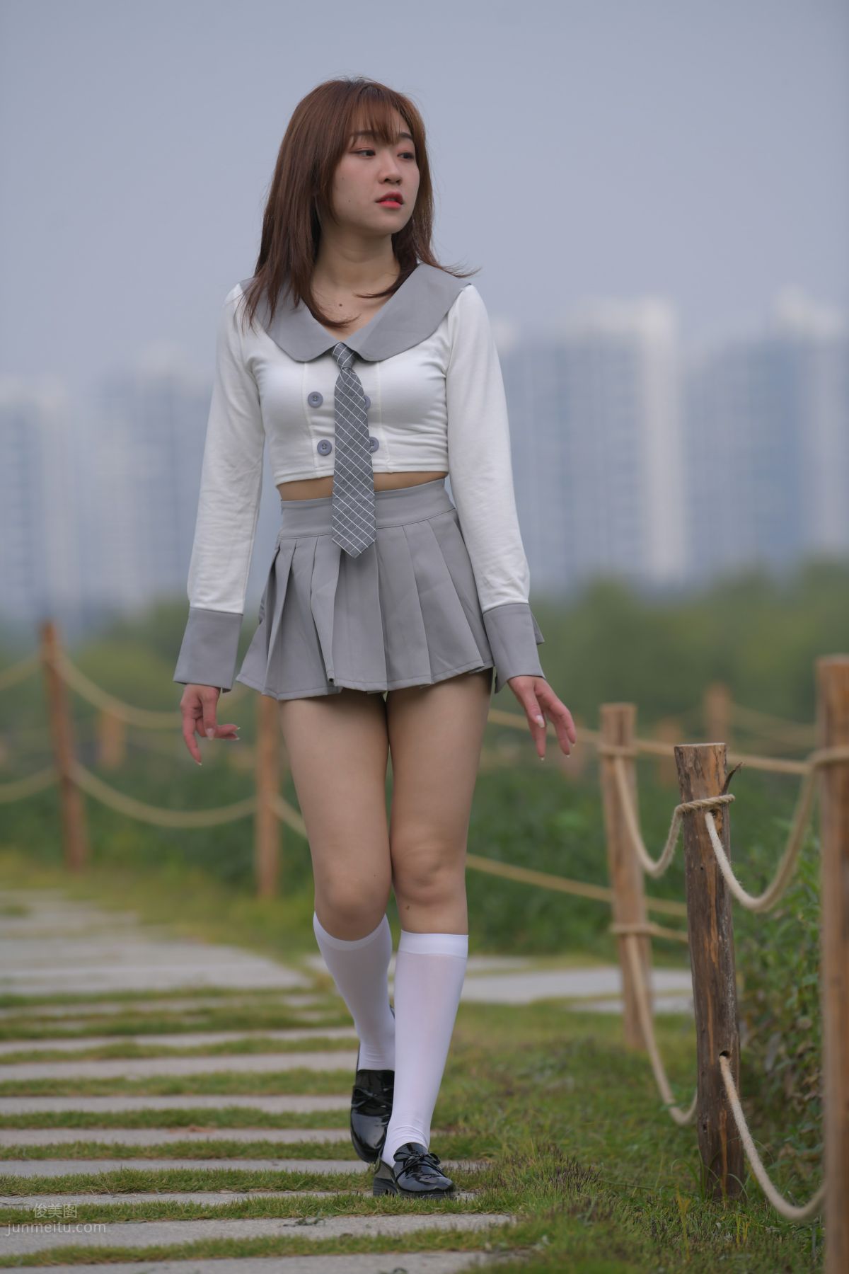 [Mojing Street] 095 Sexy and Moving Beauty in a Small Pleated Skirt photo 491