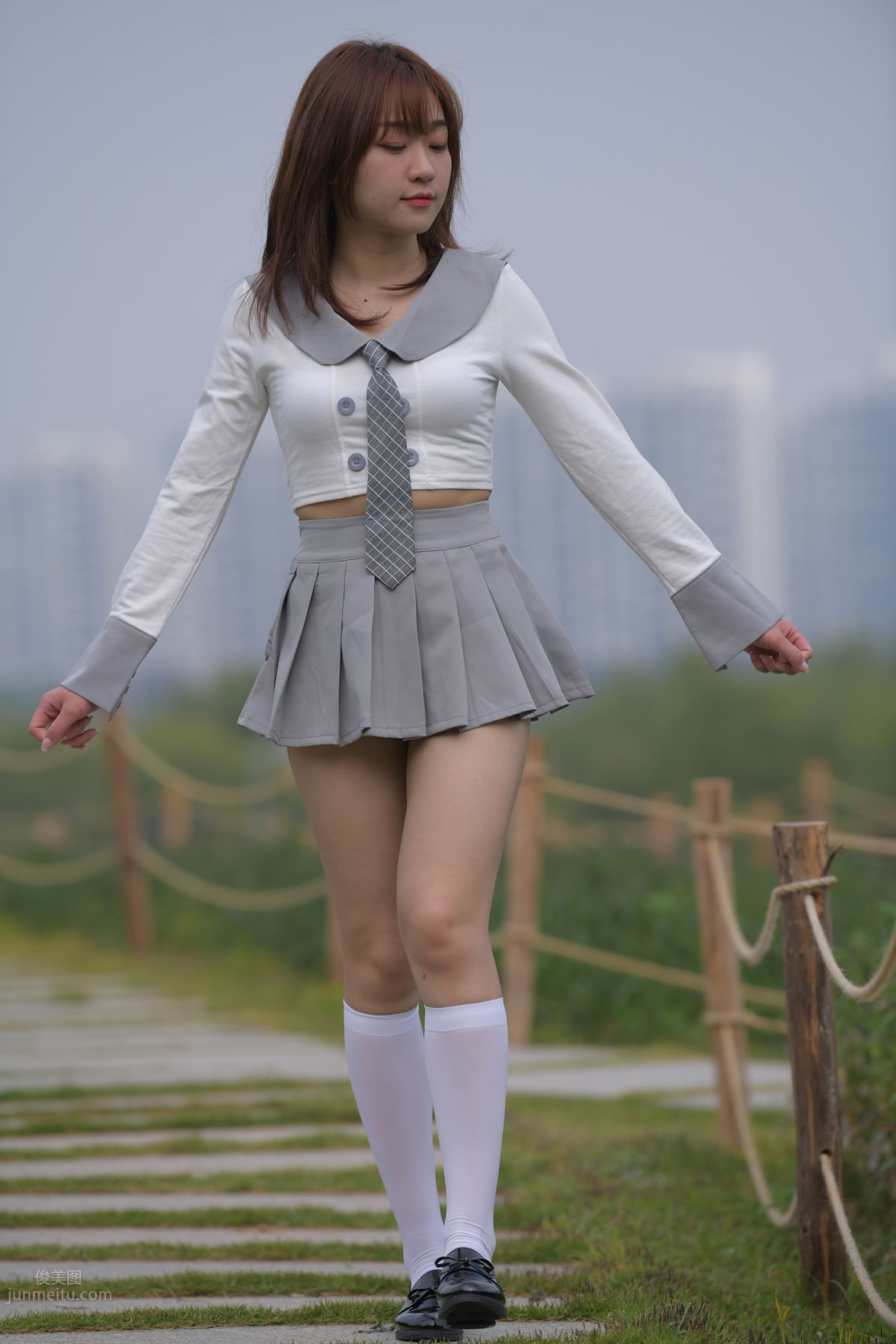 [Mojing Street] 095 Sexy and Moving Beauty in a Small Pleated Skirt photo 493