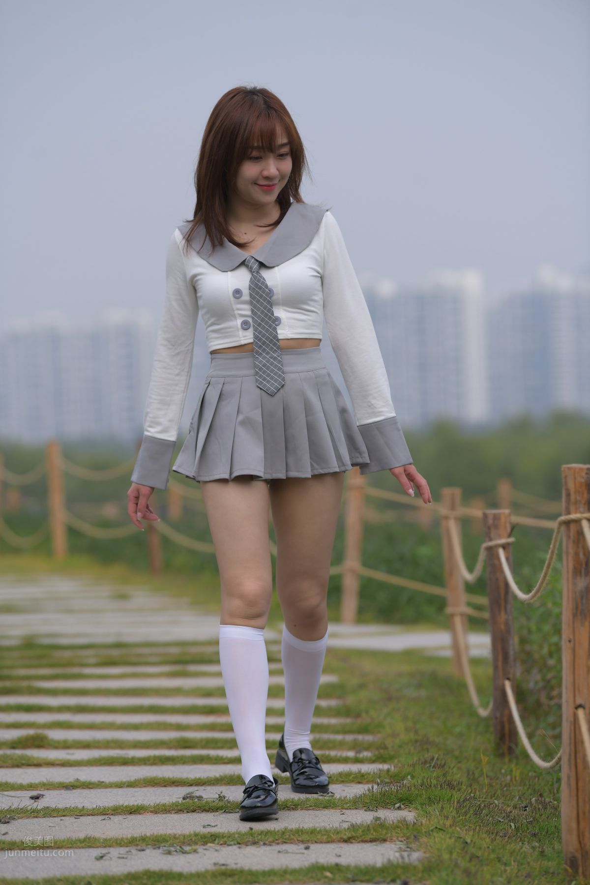 [Mojing Street] 095 Sexy and Moving Beauty in a Small Pleated Skirt photo 495