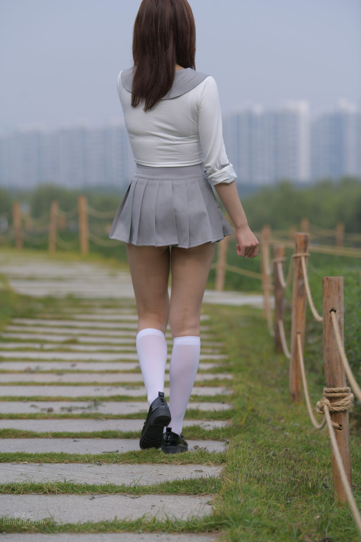 [Mojing Street] 095 Sexy and Moving Beauty in a Small Pleated Skirt photo 515