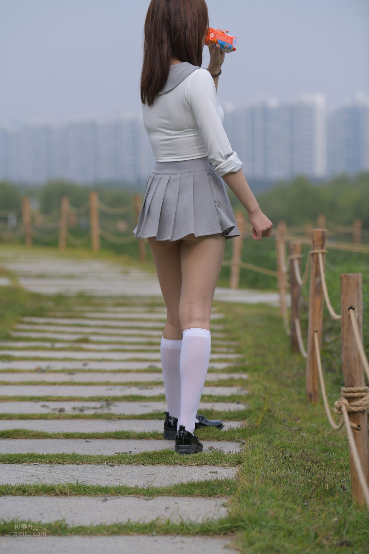[Mojing Street] 095 Sexy and Moving Beauty in a Small Pleated Skirt photo 518