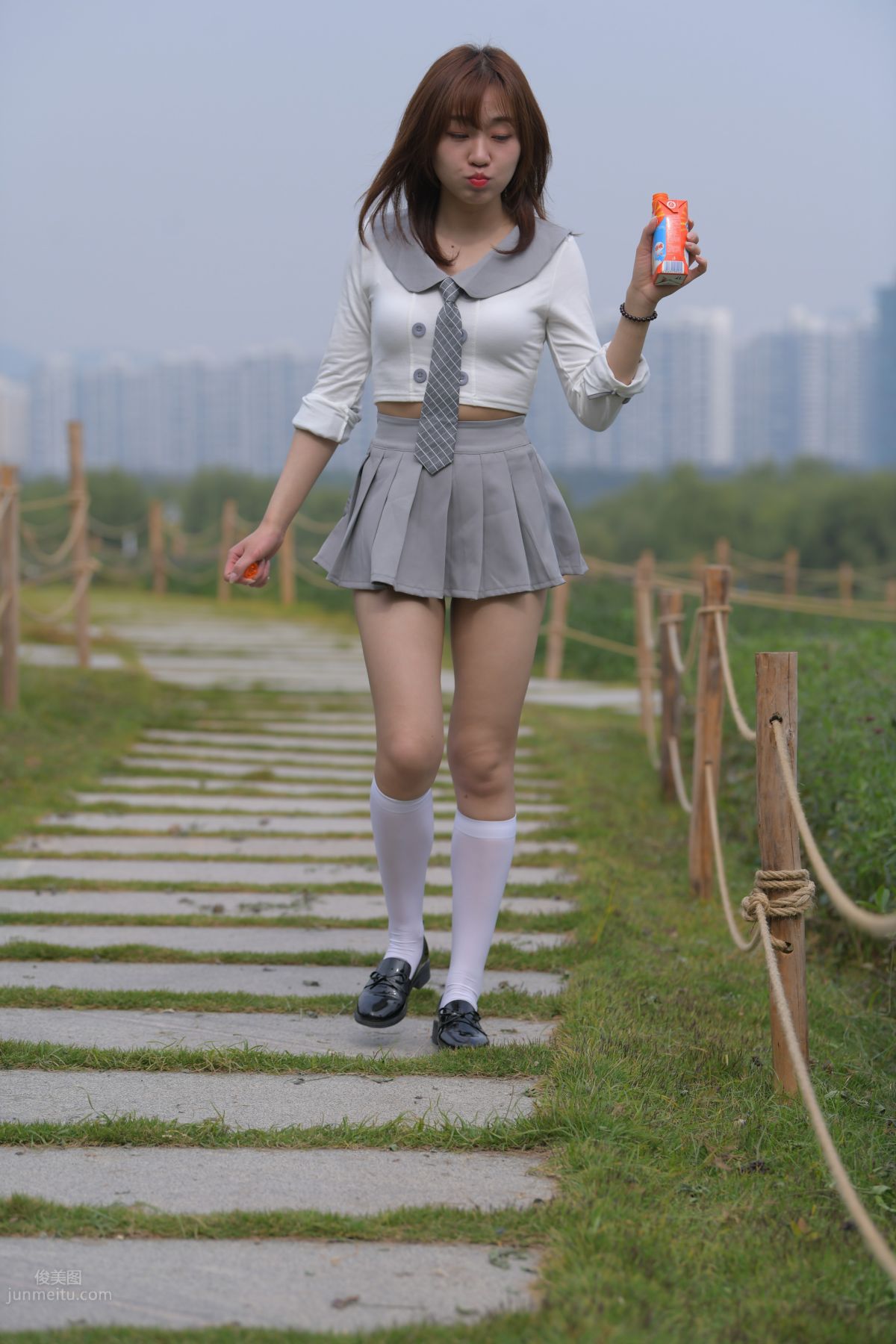 [Mojing Street] 095 Sexy and Moving Beauty in a Small Pleated Skirt photo 526