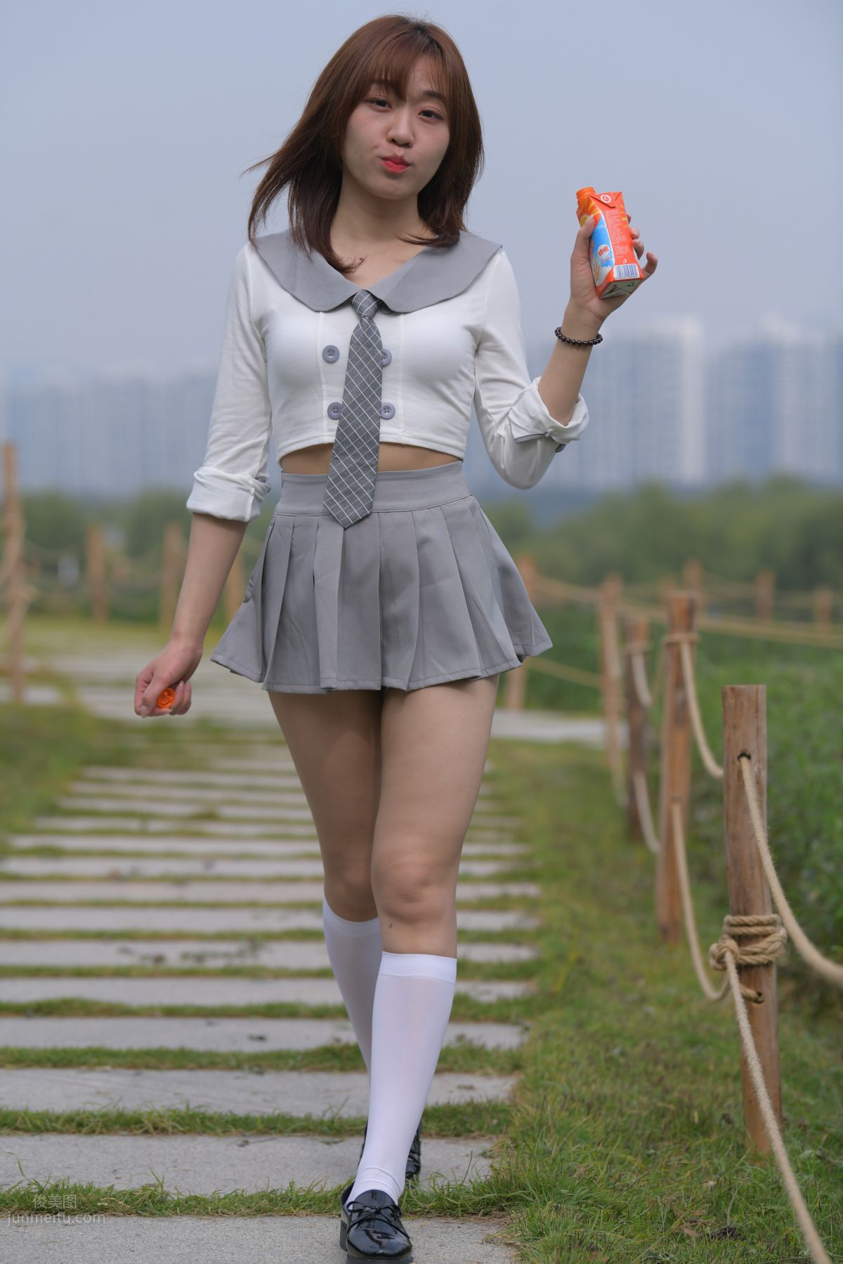 [Mojing Street] 095 Sexy and Moving Beauty in a Small Pleated Skirt photo 528