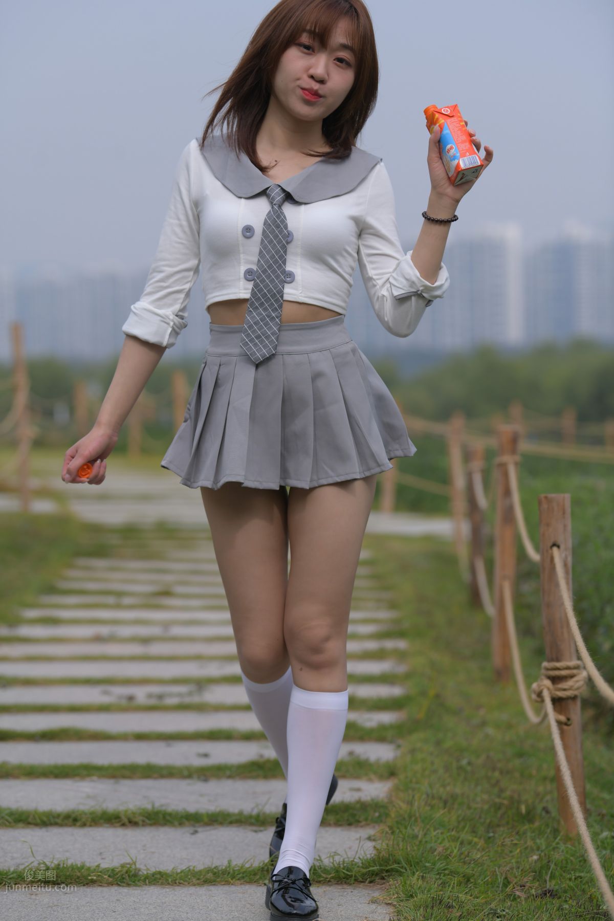 [Mojing Street] 095 Sexy and Moving Beauty in a Small Pleated Skirt photo 529