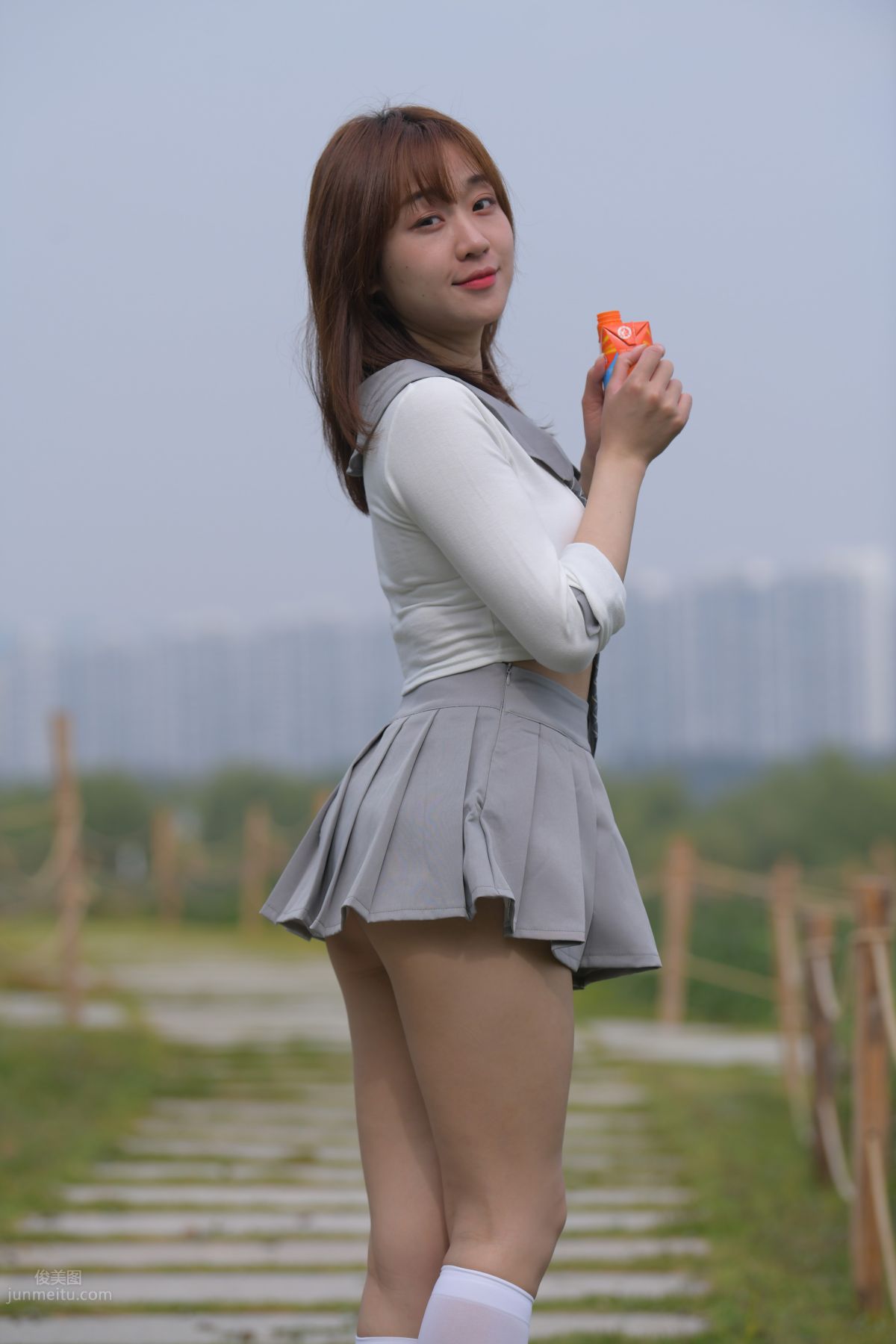 [Mojing Street] 095 Sexy and Moving Beauty in a Small Pleated Skirt photo 548