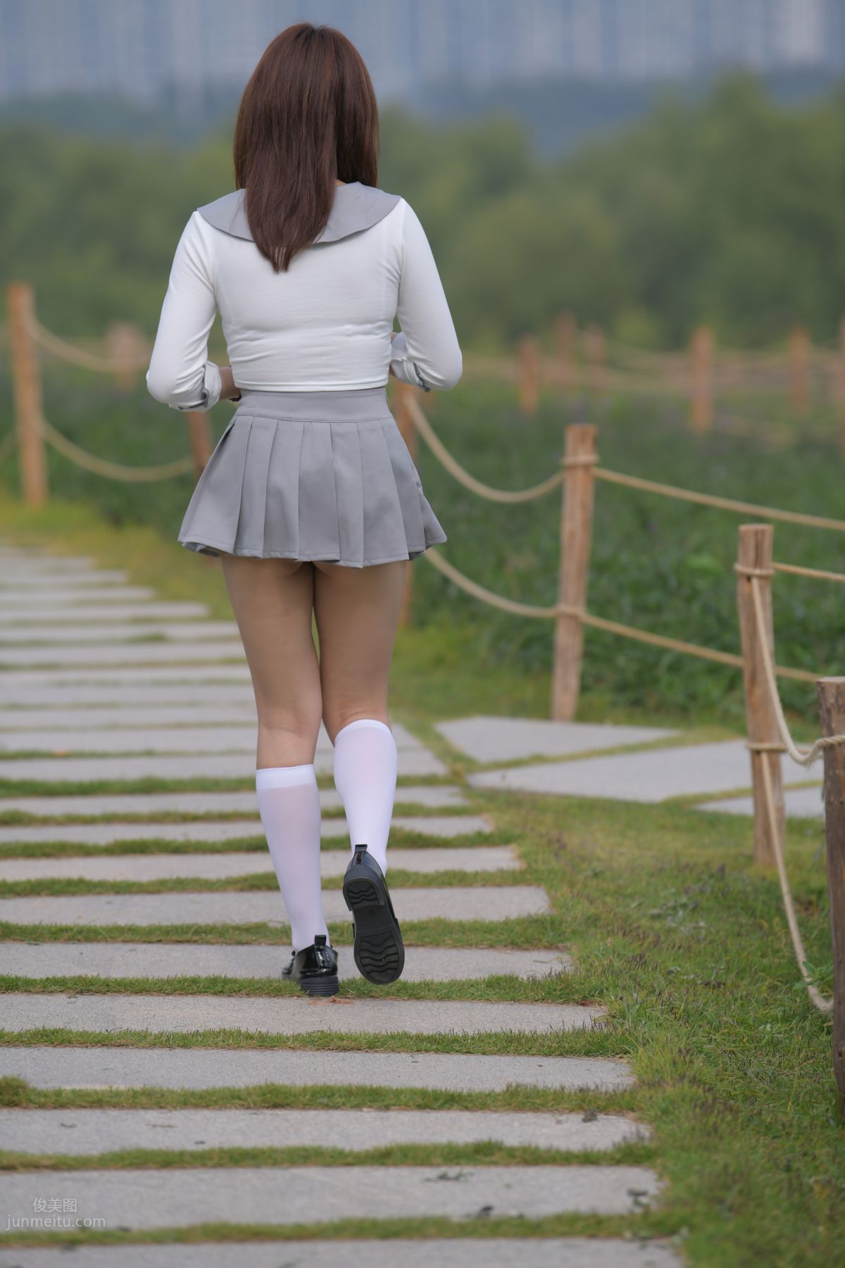 [Mojing Street] 095 Sexy and Moving Beauty in a Small Pleated Skirt photo 553