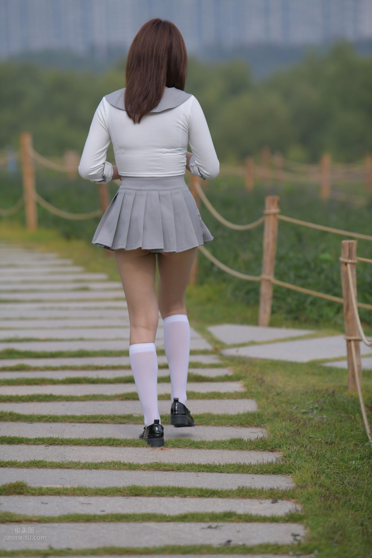 [Mojing Street] 095 Sexy and Moving Beauty in a Small Pleated Skirt photo 554