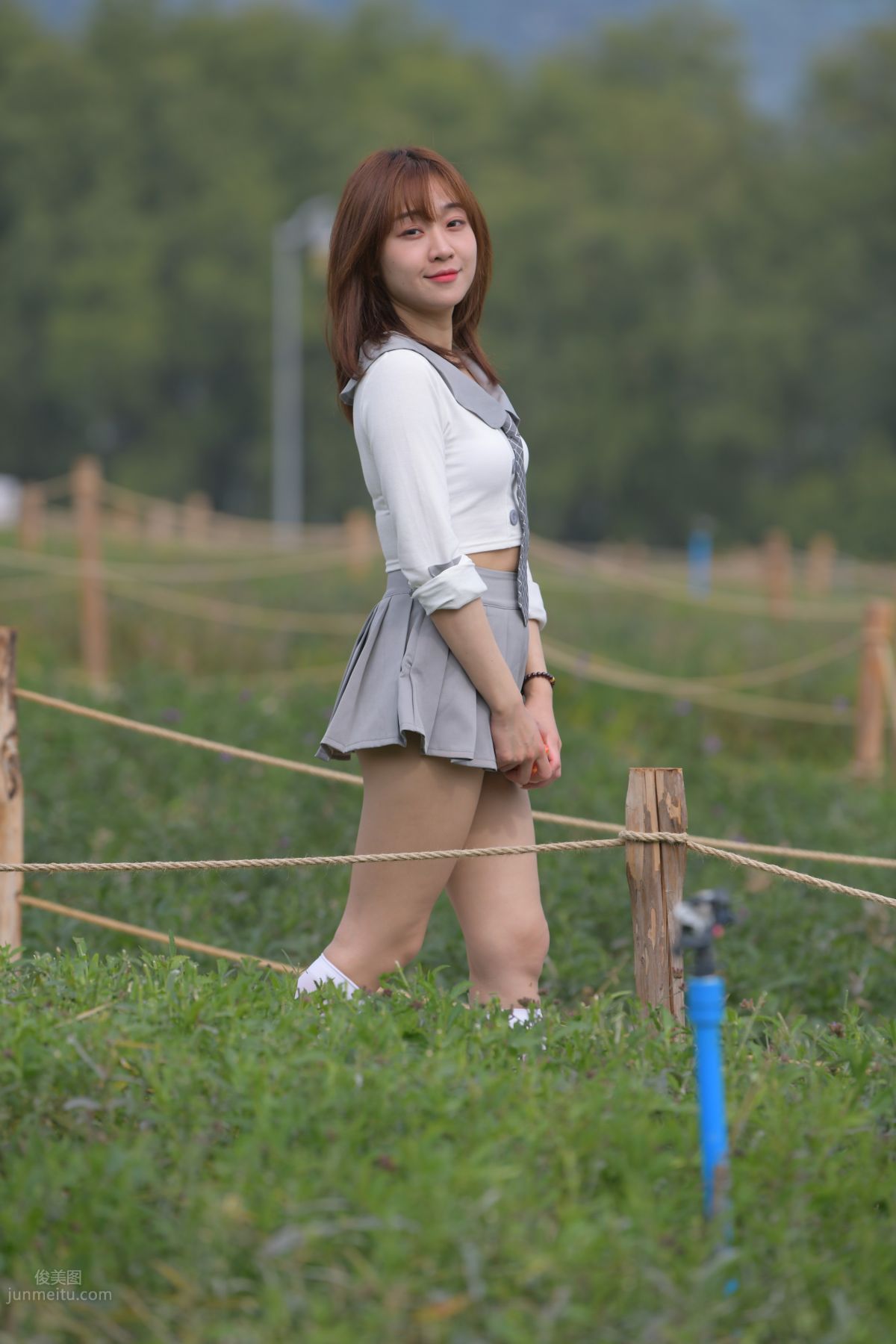 [Mojing Street] 095 Sexy and Moving Beauty in a Small Pleated Skirt photo 563