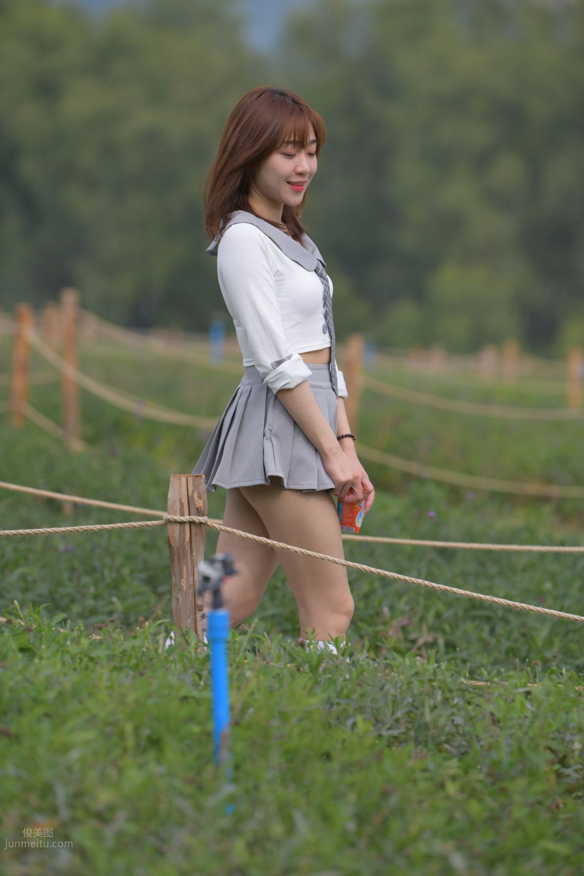 [Mojing Street] 095 Sexy and Moving Beauty in a Small Pleated Skirt photo 565