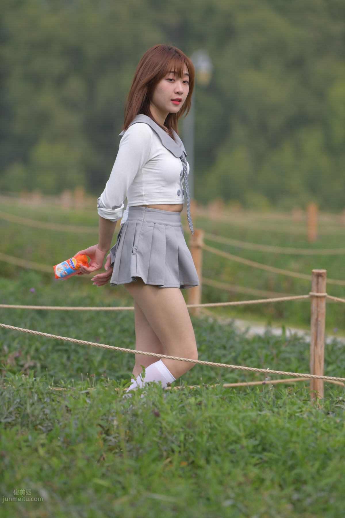 [Mojing Street] 095 Sexy and Moving Beauty in a Small Pleated Skirt photo 569