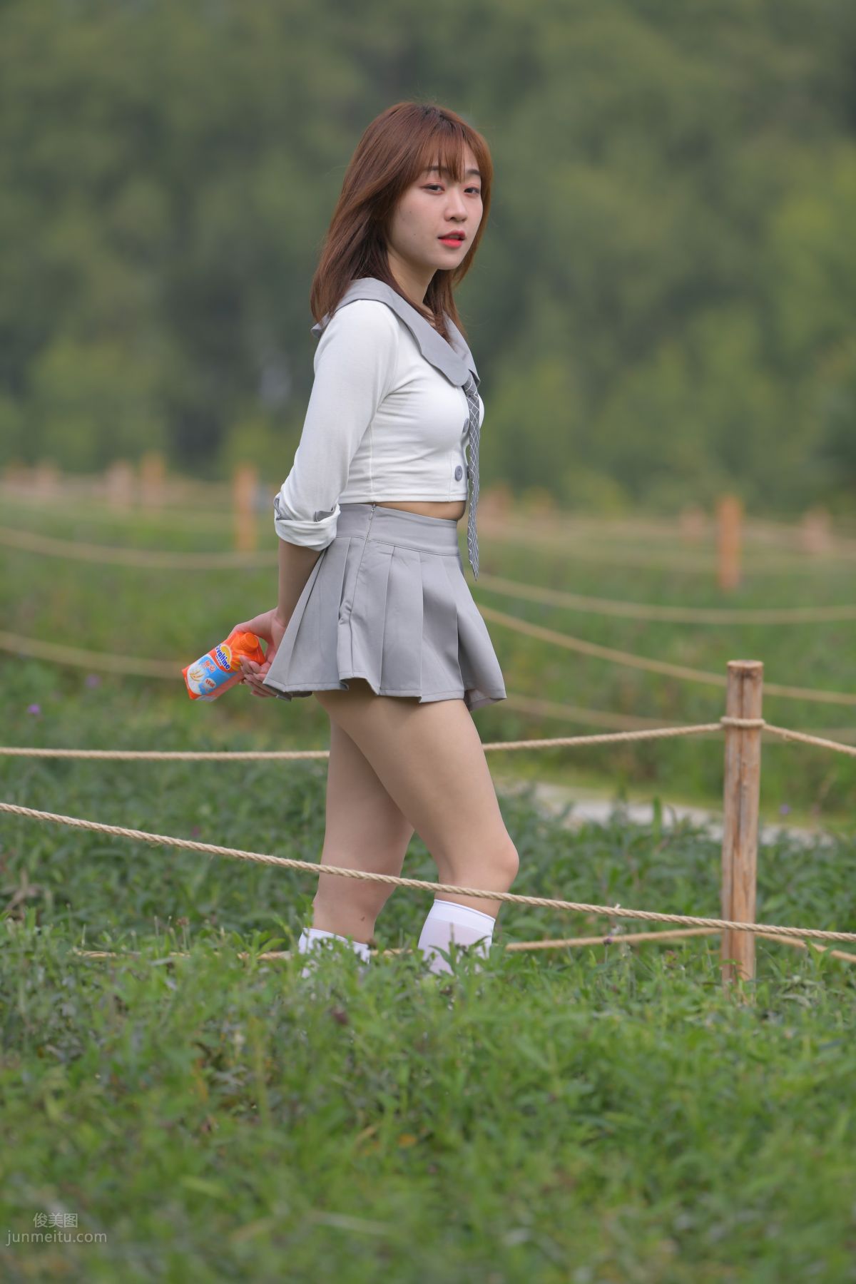 [Mojing Street] 095 Sexy and Moving Beauty in a Small Pleated Skirt photo 570