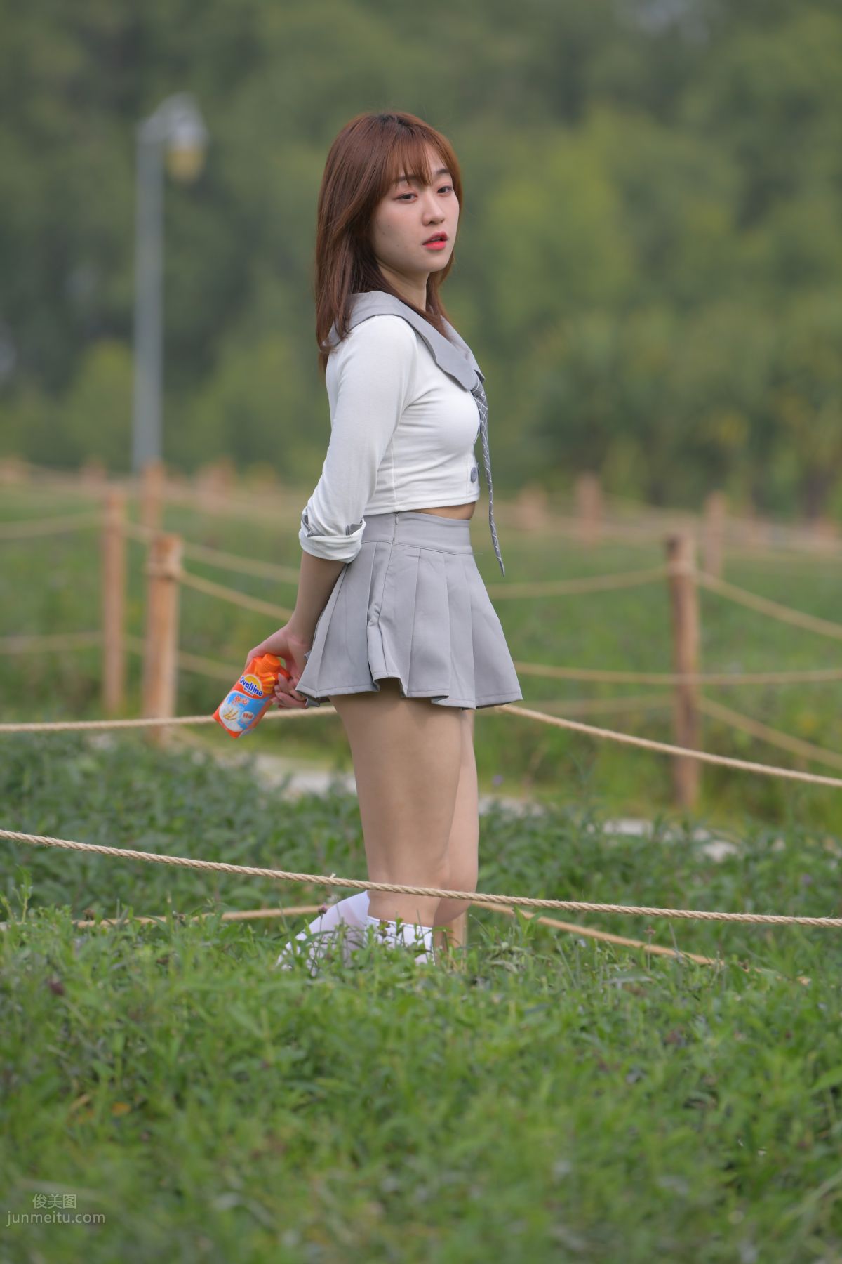 [Mojing Street] 095 Sexy and Moving Beauty in a Small Pleated Skirt photo 572