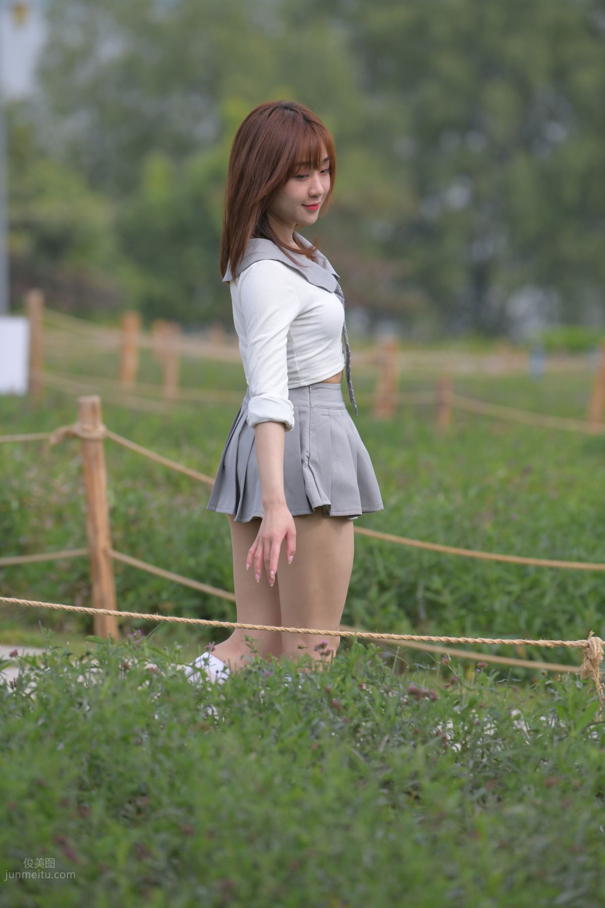 [Mojing Street] 095 Sexy and Moving Beauty in a Small Pleated Skirt photo 582
