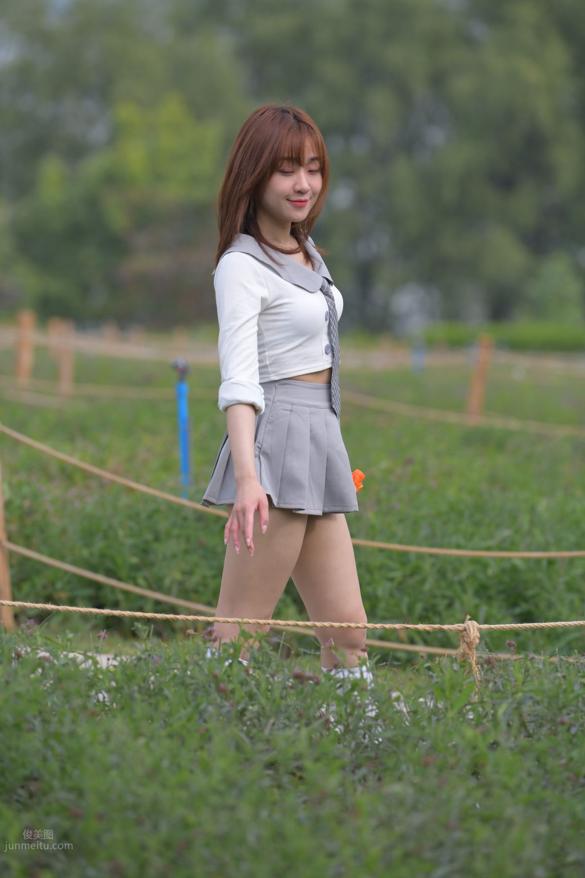[Mojing Street] 095 Sexy and Moving Beauty in a Small Pleated Skirt photo 583