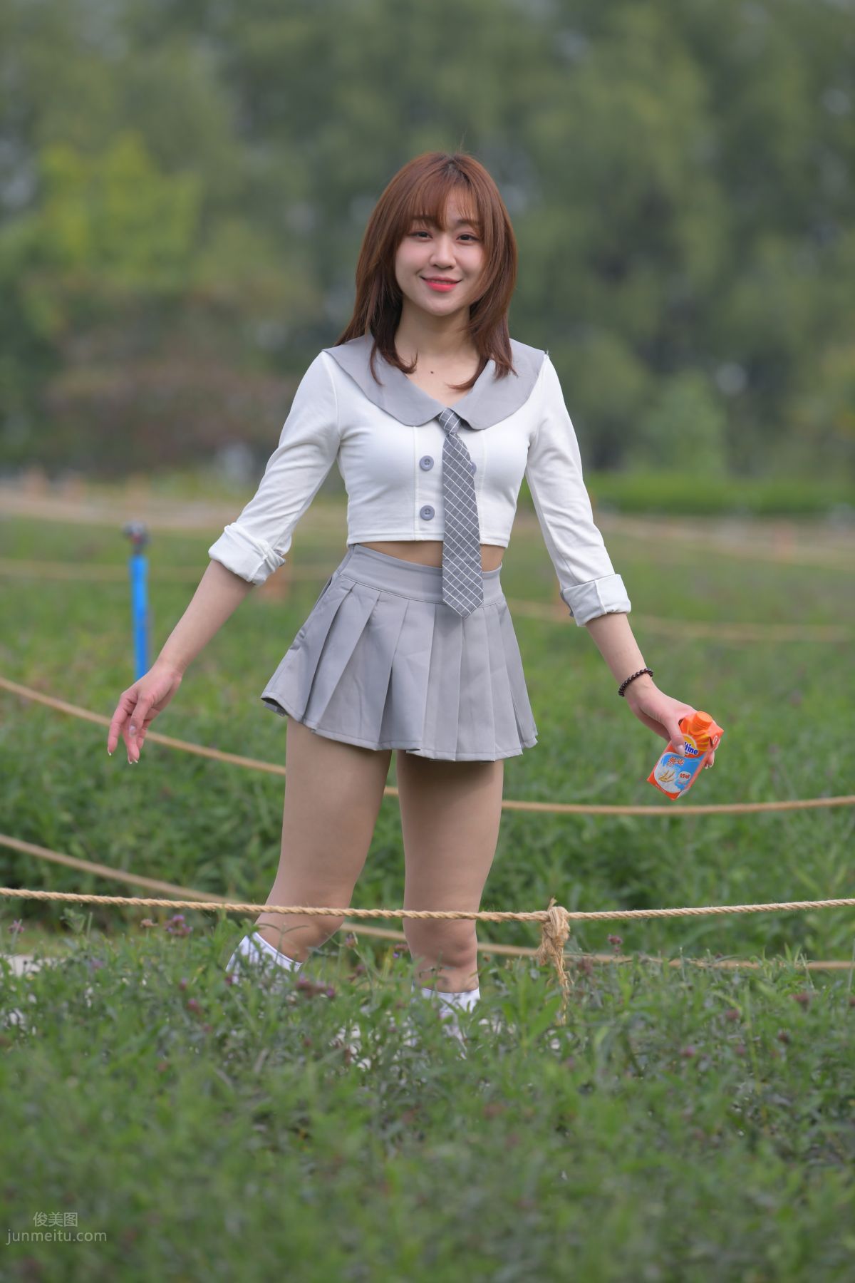 [Mojing Street] 095 Sexy and Moving Beauty in a Small Pleated Skirt photo 586
