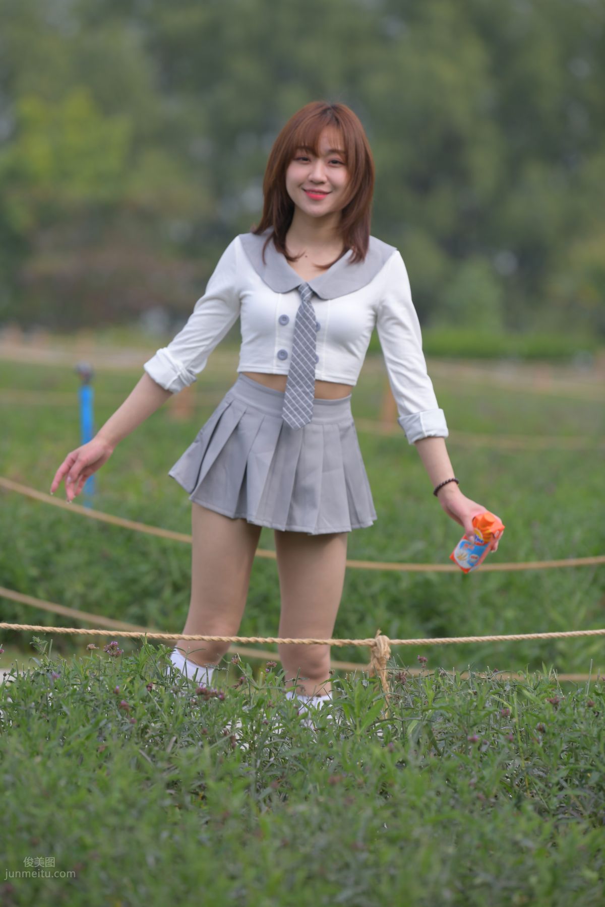 [Mojing Street] 095 Sexy and Moving Beauty in a Small Pleated Skirt photo 587
