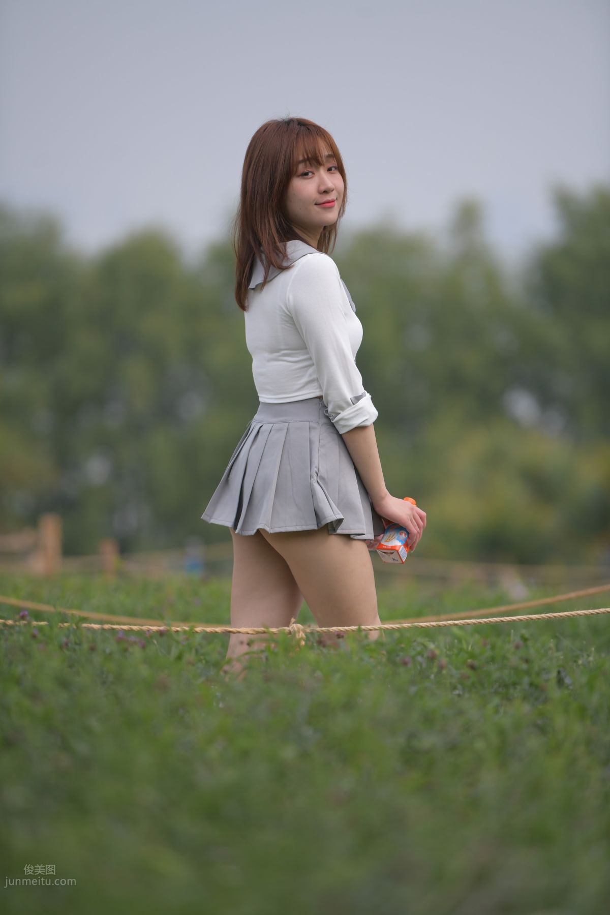 [Mojing Street] 095 Sexy and Moving Beauty in a Small Pleated Skirt photo 602