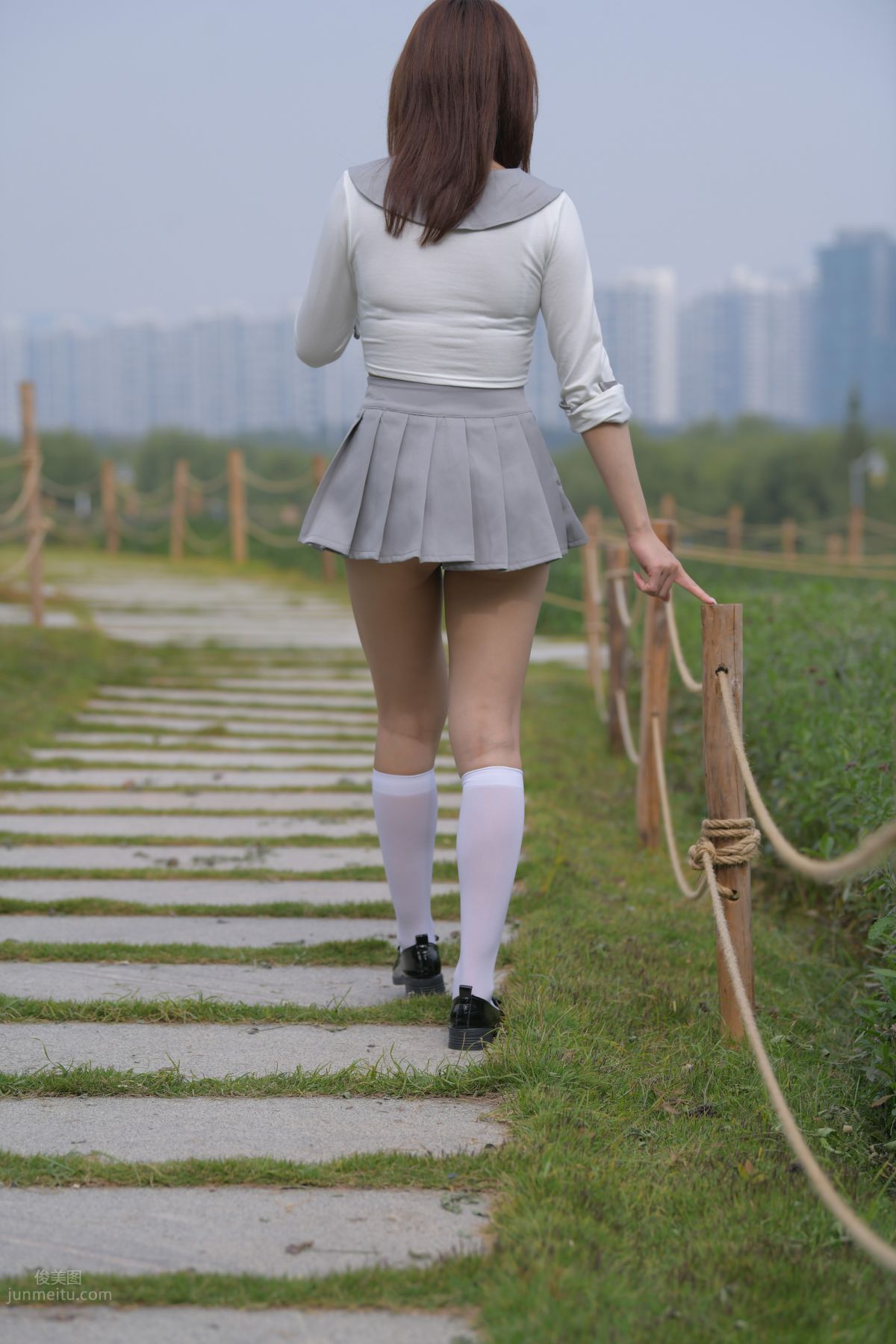[Mojing Street] 095 Sexy and Moving Beauty in a Small Pleated Skirt photo 609