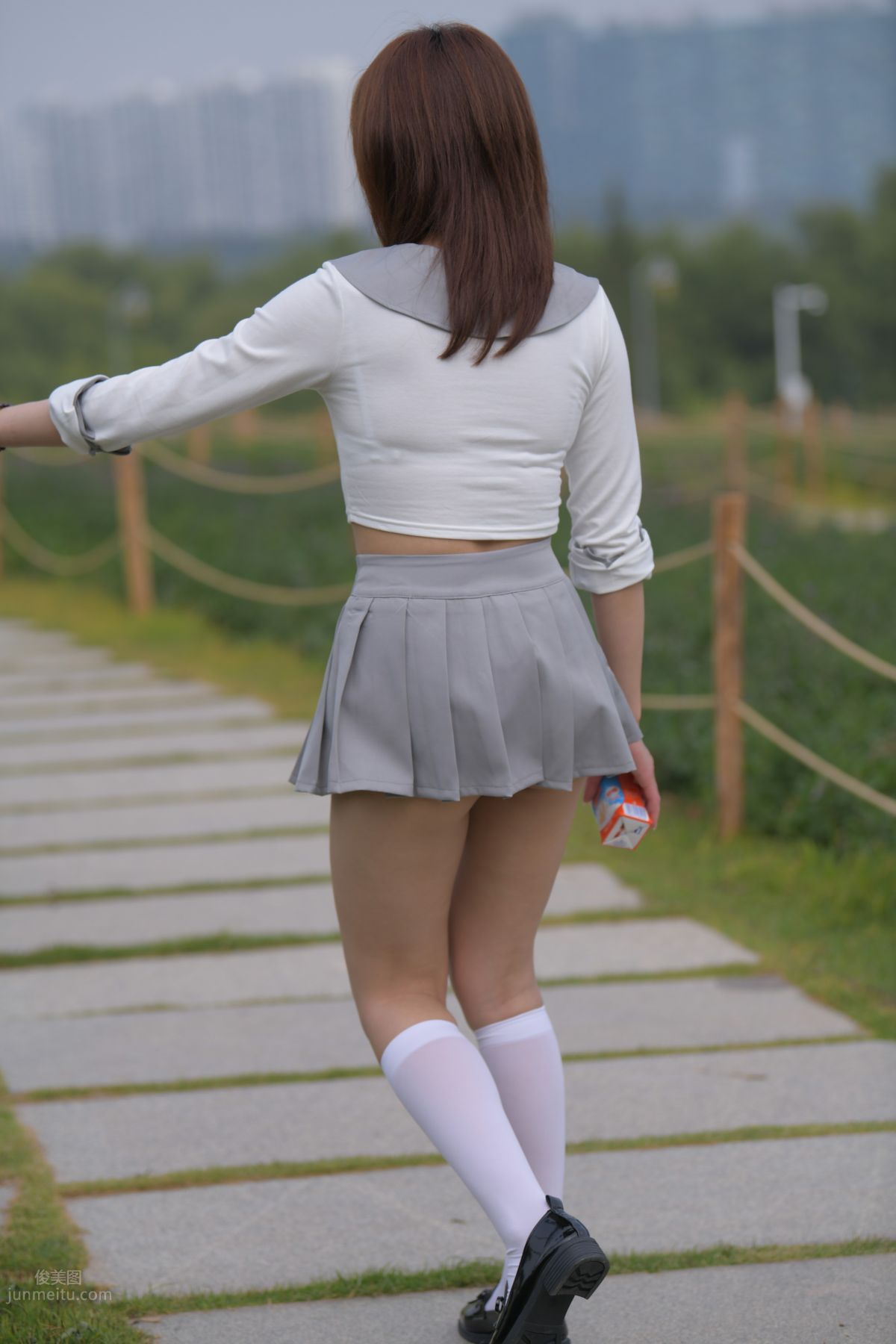 [Mojing Street] 095 Sexy and Moving Beauty in a Small Pleated Skirt photo 627