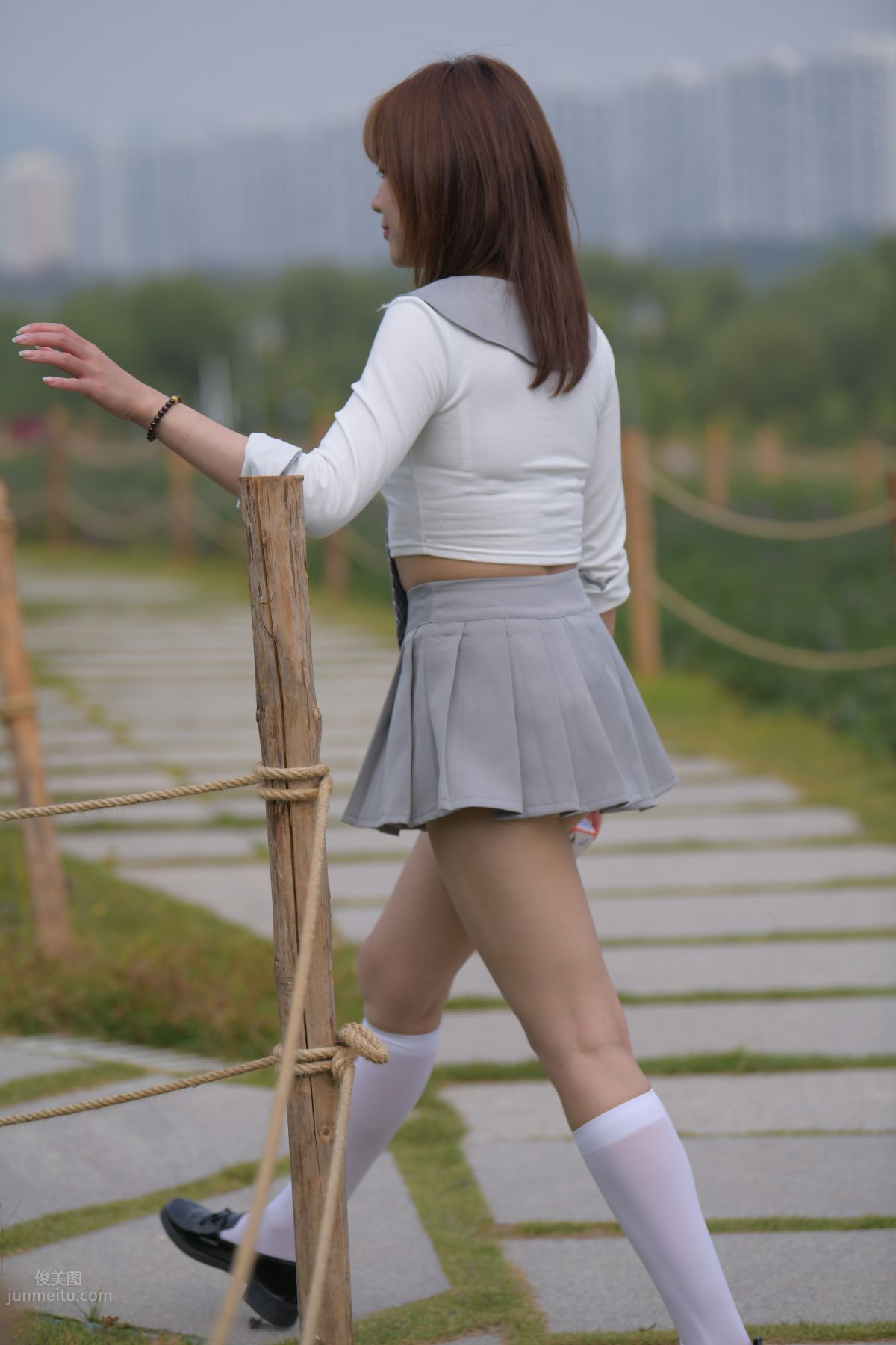 [Mojing Street] 095 Sexy and Moving Beauty in a Small Pleated Skirt photo 633