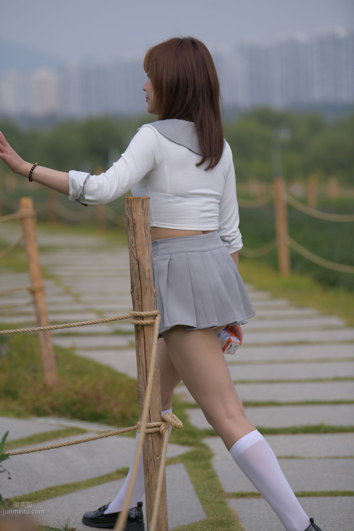 [Mojing Street] 095 Sexy and Moving Beauty in a Small Pleated Skirt photo 634