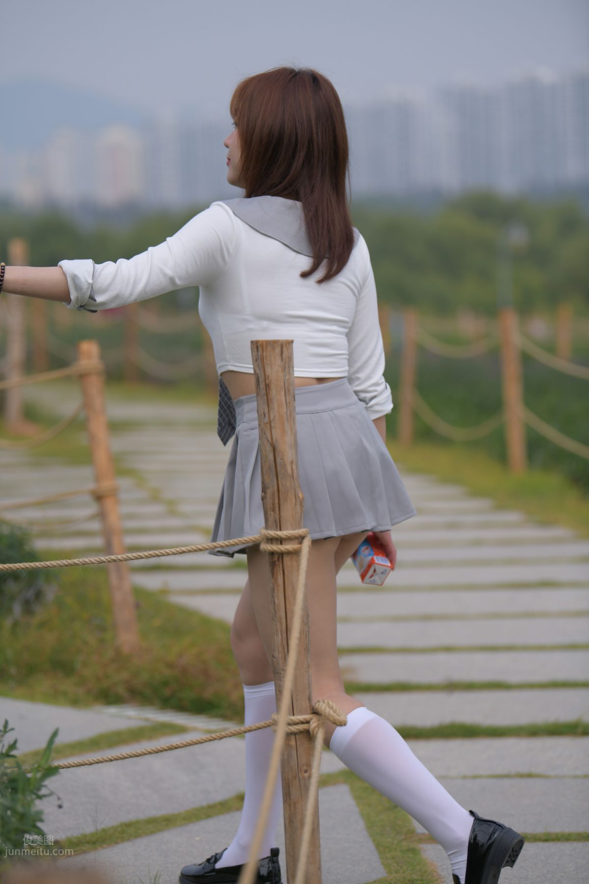 [Mojing Street] 095 Sexy and Moving Beauty in a Small Pleated Skirt photo 635