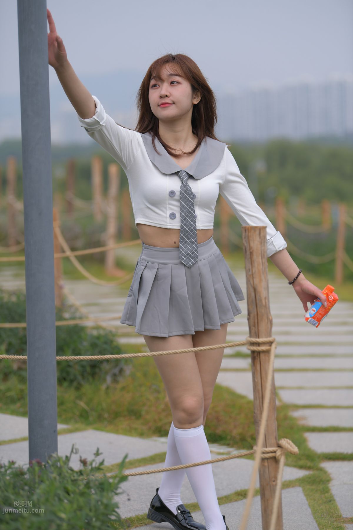 [Mojing Street] 095 Sexy and Moving Beauty in a Small Pleated Skirt photo 638