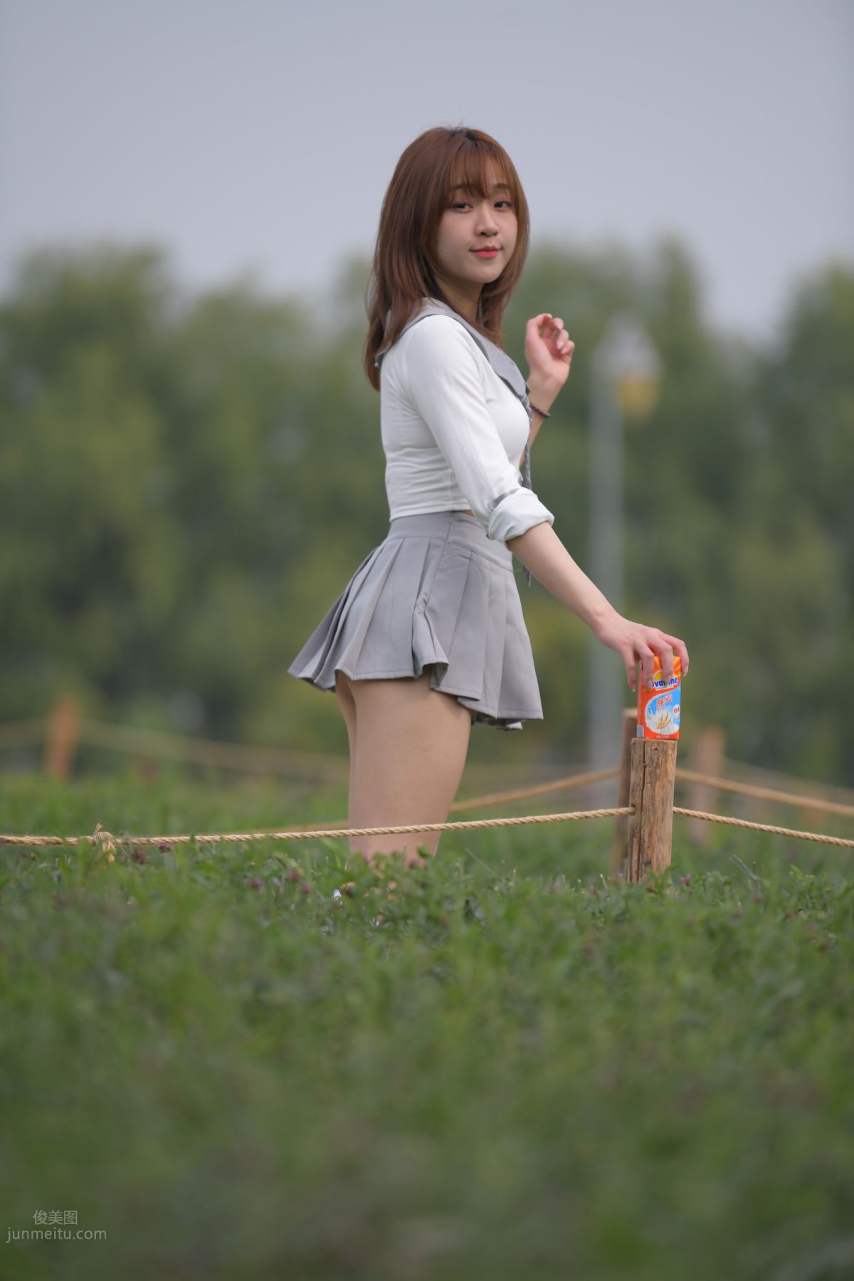 [Mojing Street] 095 Sexy and Moving Beauty in a Small Pleated Skirt photo 644