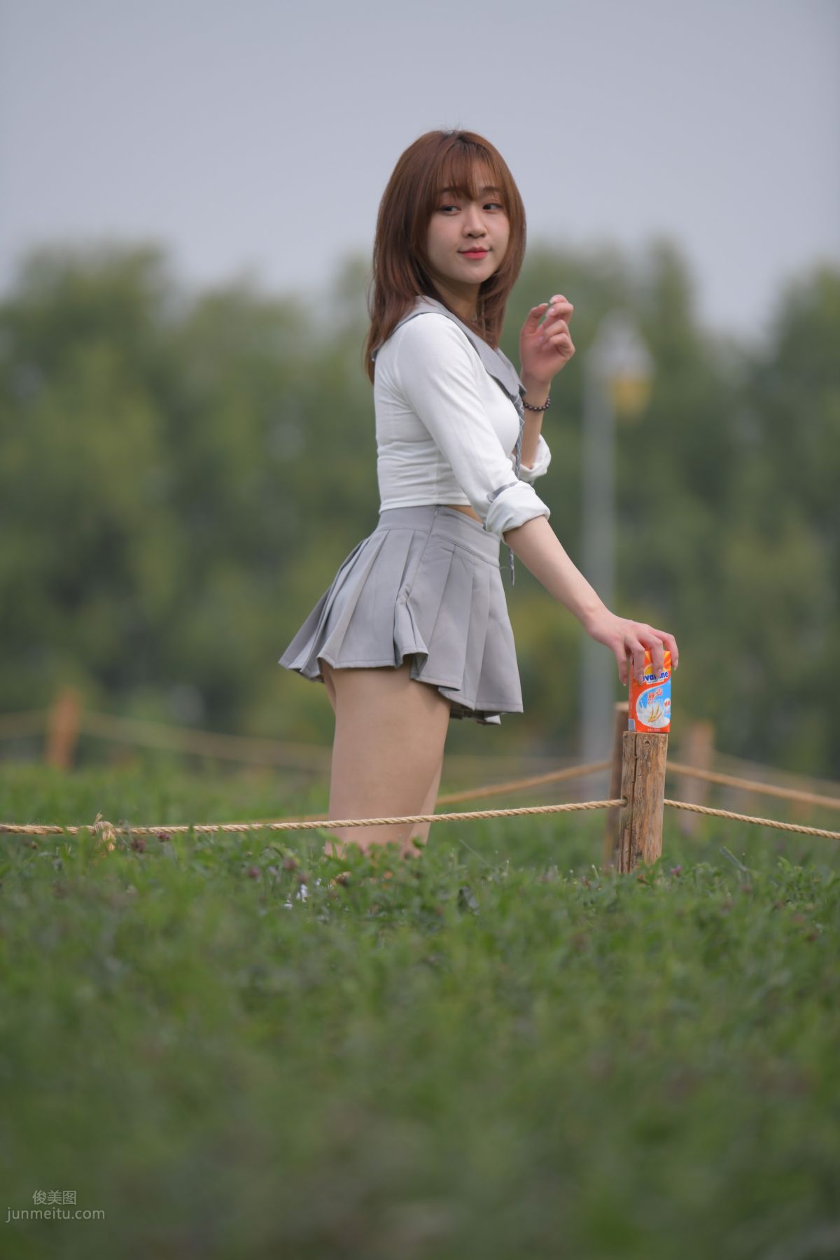 [Mojing Street] 095 Sexy and Moving Beauty in a Small Pleated Skirt photo 645
