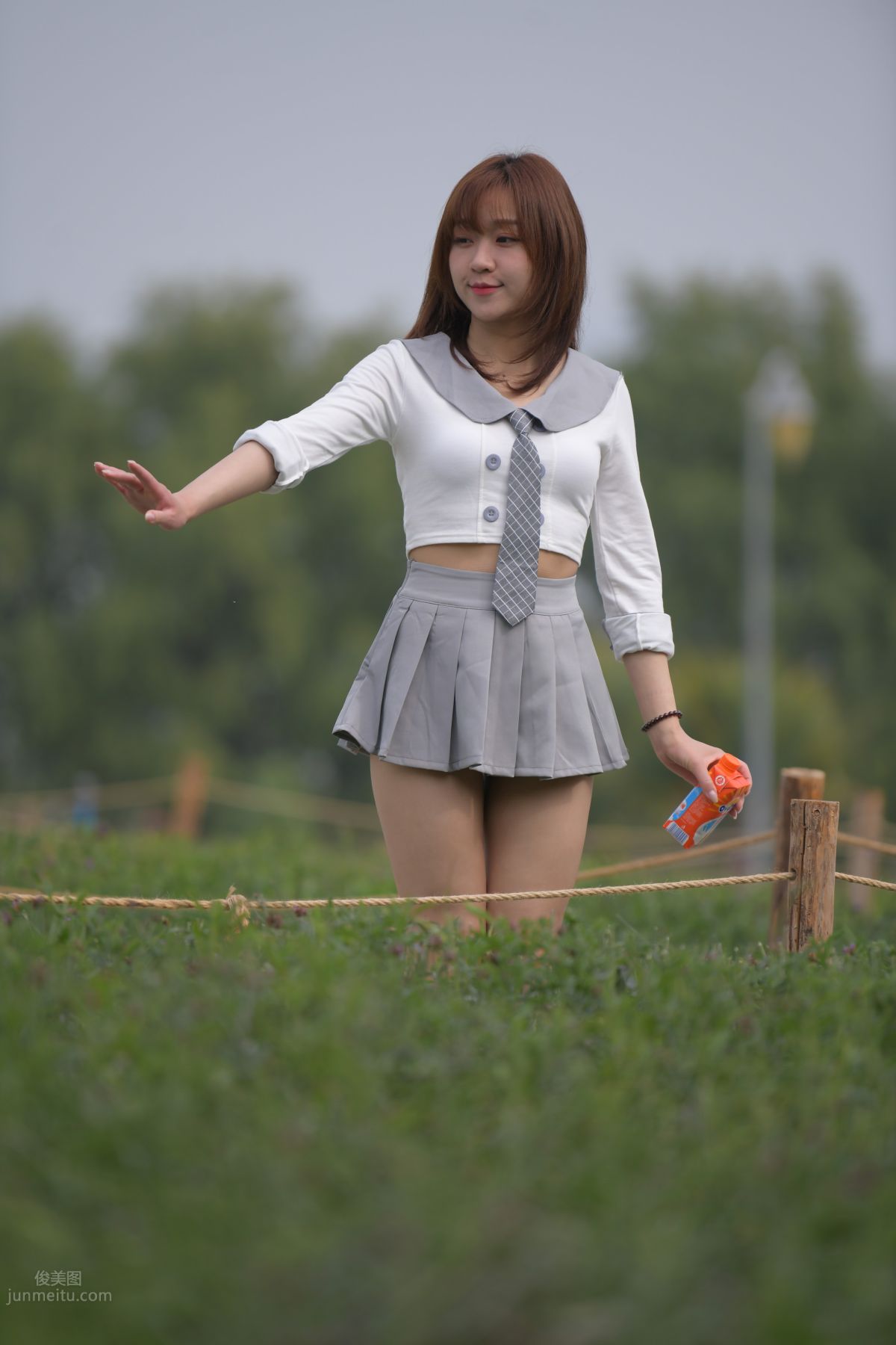 [Mojing Street] 095 Sexy and Moving Beauty in a Small Pleated Skirt photo 649