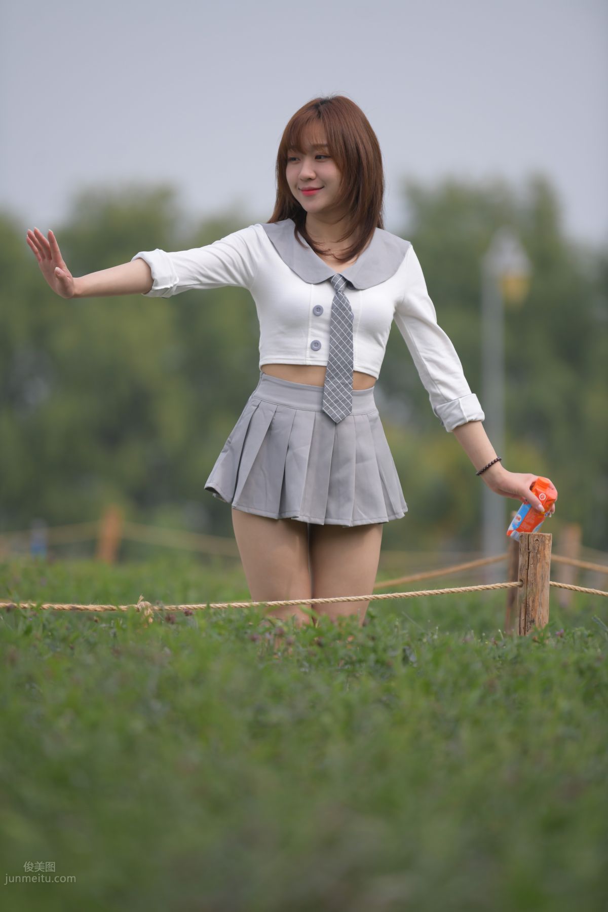 [Mojing Street] 095 Sexy and Moving Beauty in a Small Pleated Skirt photo 650