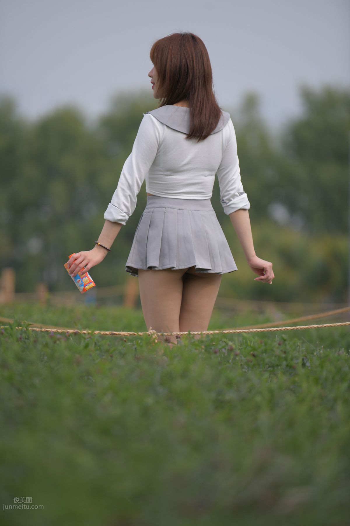 [Mojing Street] 095 Sexy and Moving Beauty in a Small Pleated Skirt photo 656