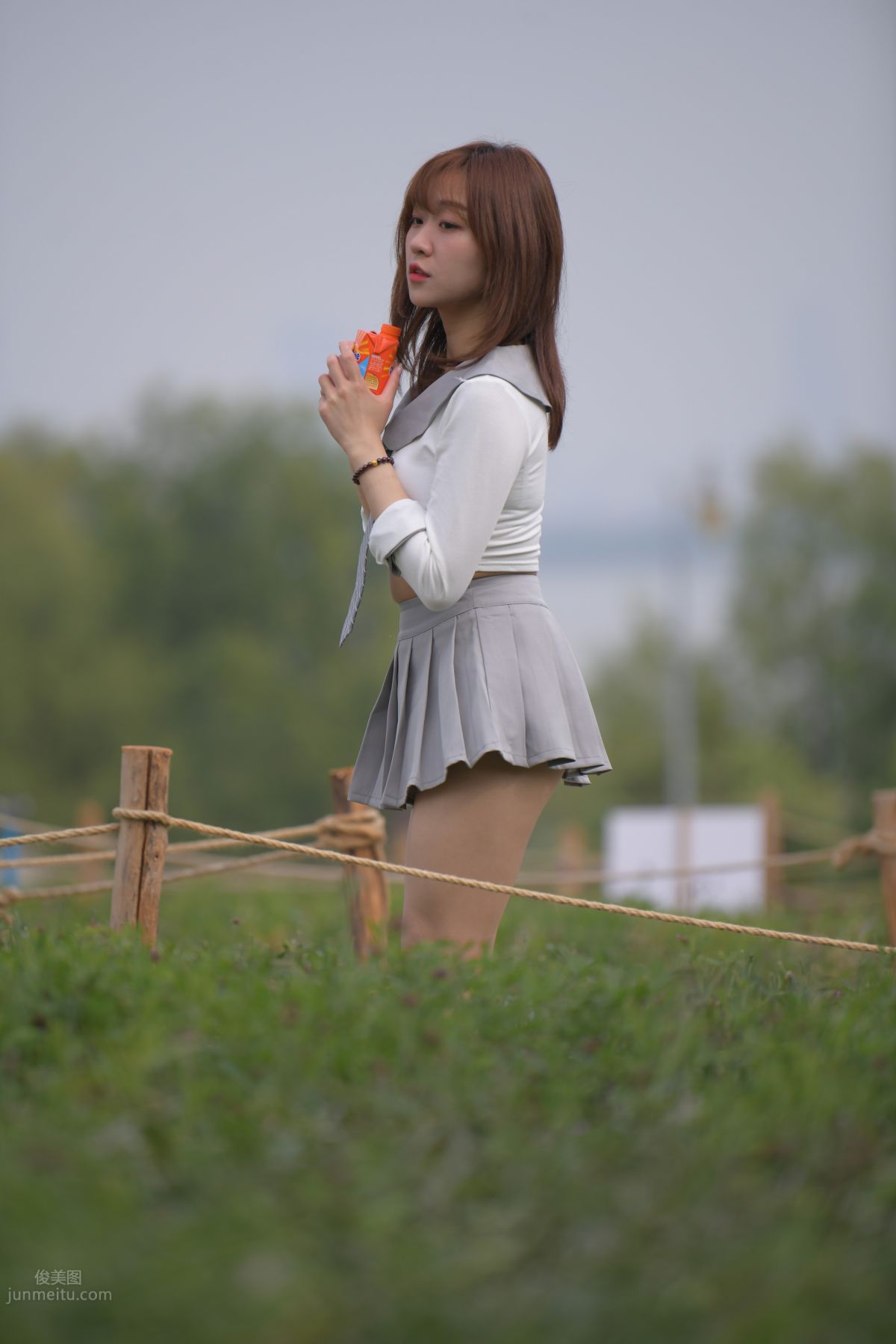 [Mojing Street] 095 Sexy and Moving Beauty in a Small Pleated Skirt photo 674