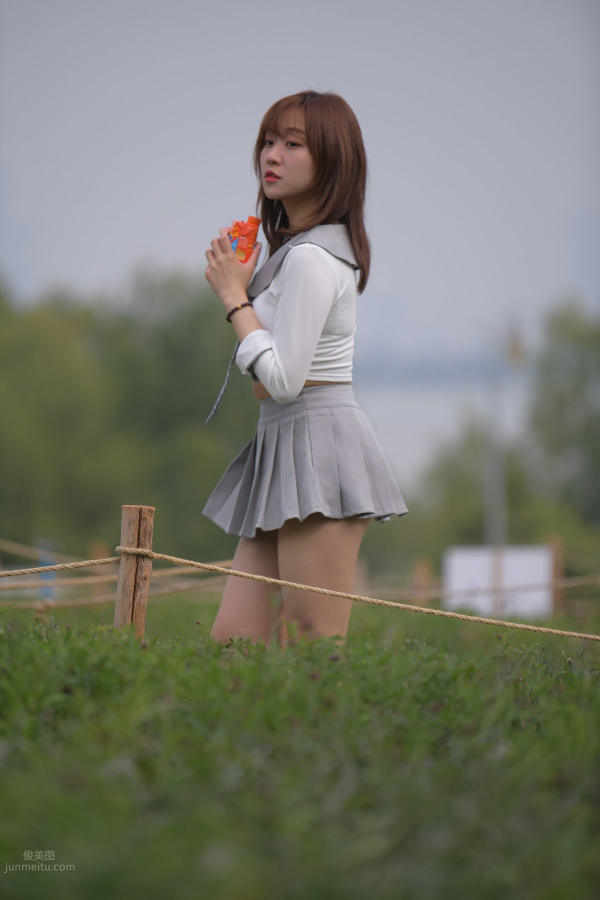 [Mojing Street] 095 Sexy and Moving Beauty in a Small Pleated Skirt photo 675
