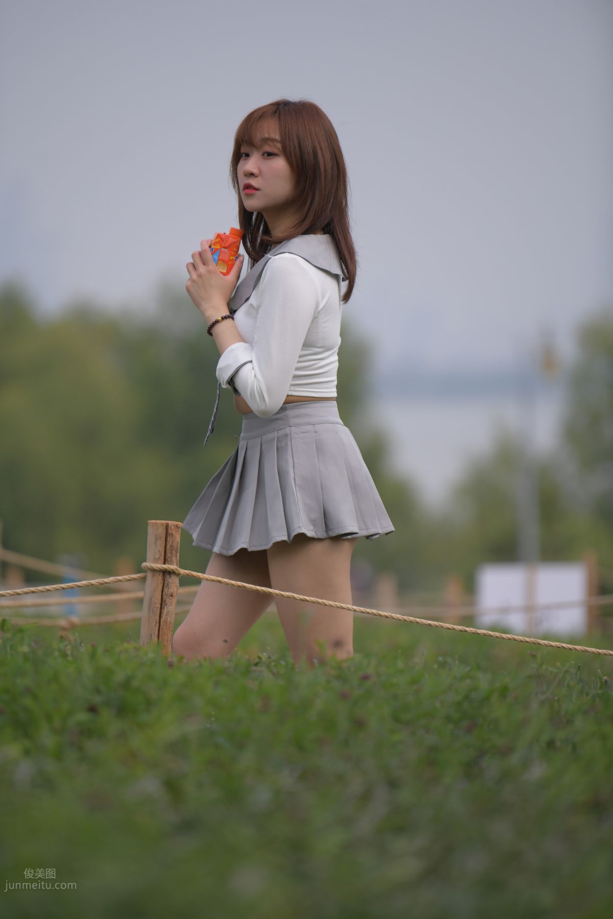 [Mojing Street] 095 Sexy and Moving Beauty in a Small Pleated Skirt photo 676