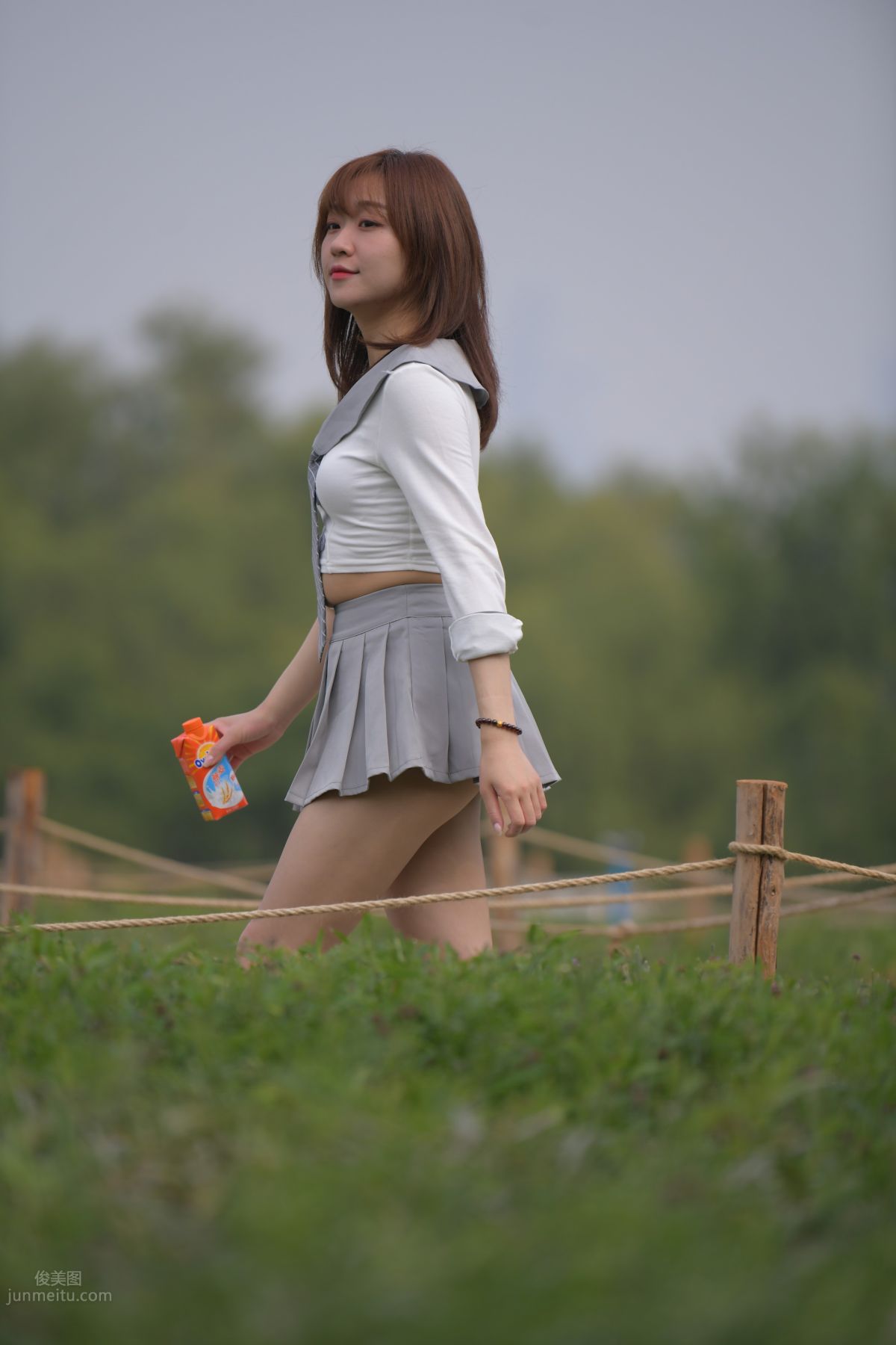 [Mojing Street] 095 Sexy and Moving Beauty in a Small Pleated Skirt photo 682