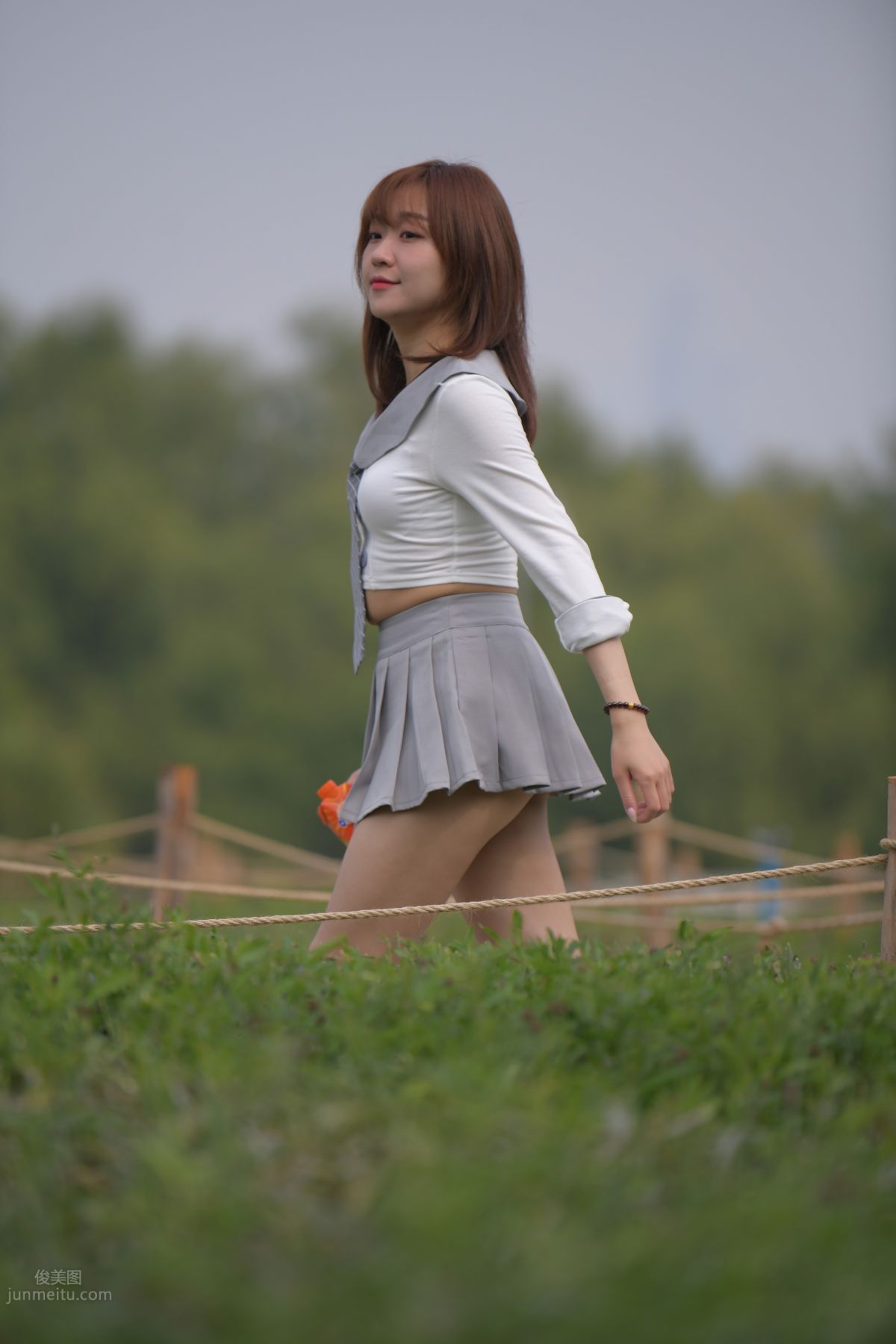 [Mojing Street] 095 Sexy and Moving Beauty in a Small Pleated Skirt photo 683