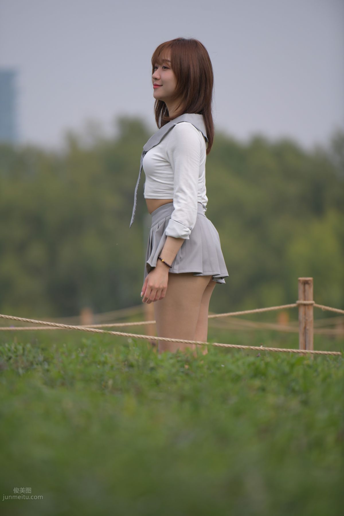 [Mojing Street] 095 Sexy and Moving Beauty in a Small Pleated Skirt photo 690