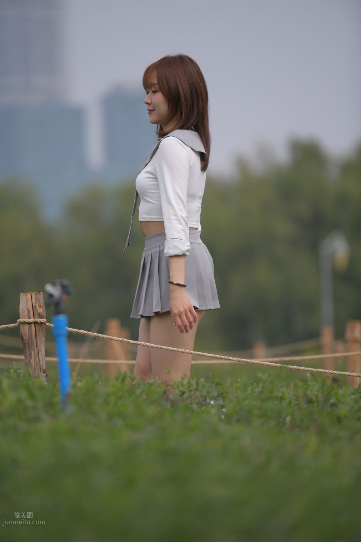 [Mojing Street] 095 Sexy and Moving Beauty in a Small Pleated Skirt photo 692