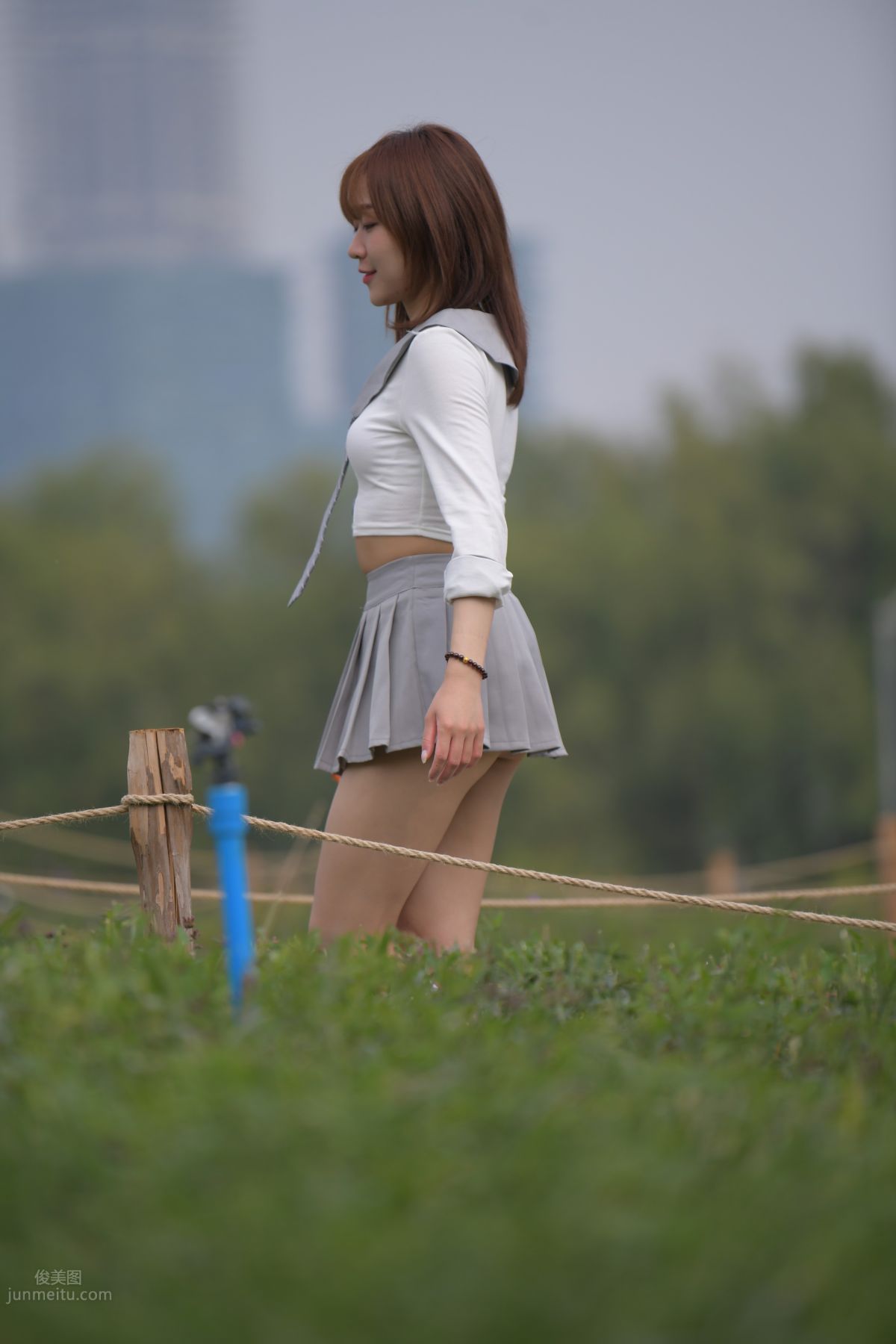 [Mojing Street] 095 Sexy and Moving Beauty in a Small Pleated Skirt photo 693