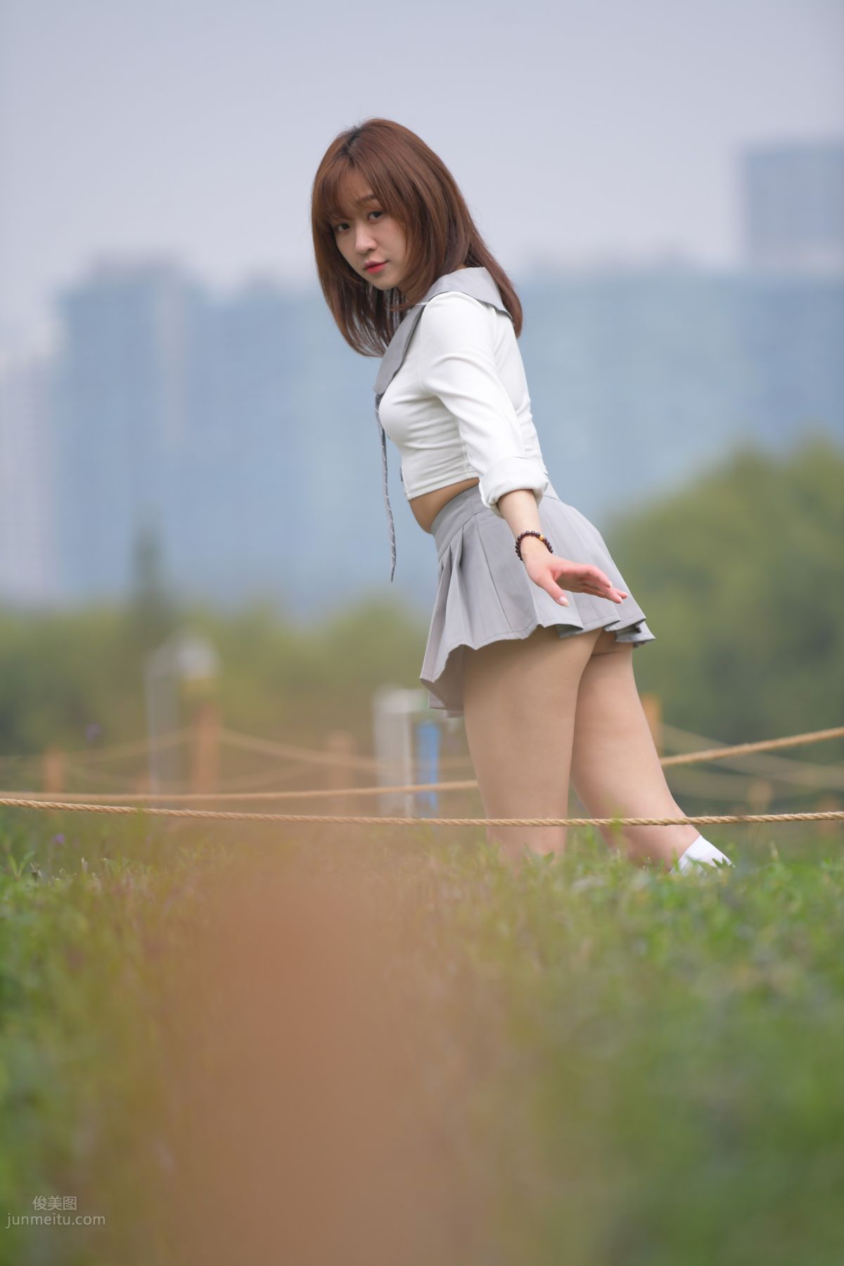 [Mojing Street] 095 Sexy and Moving Beauty in a Small Pleated Skirt photo 696
