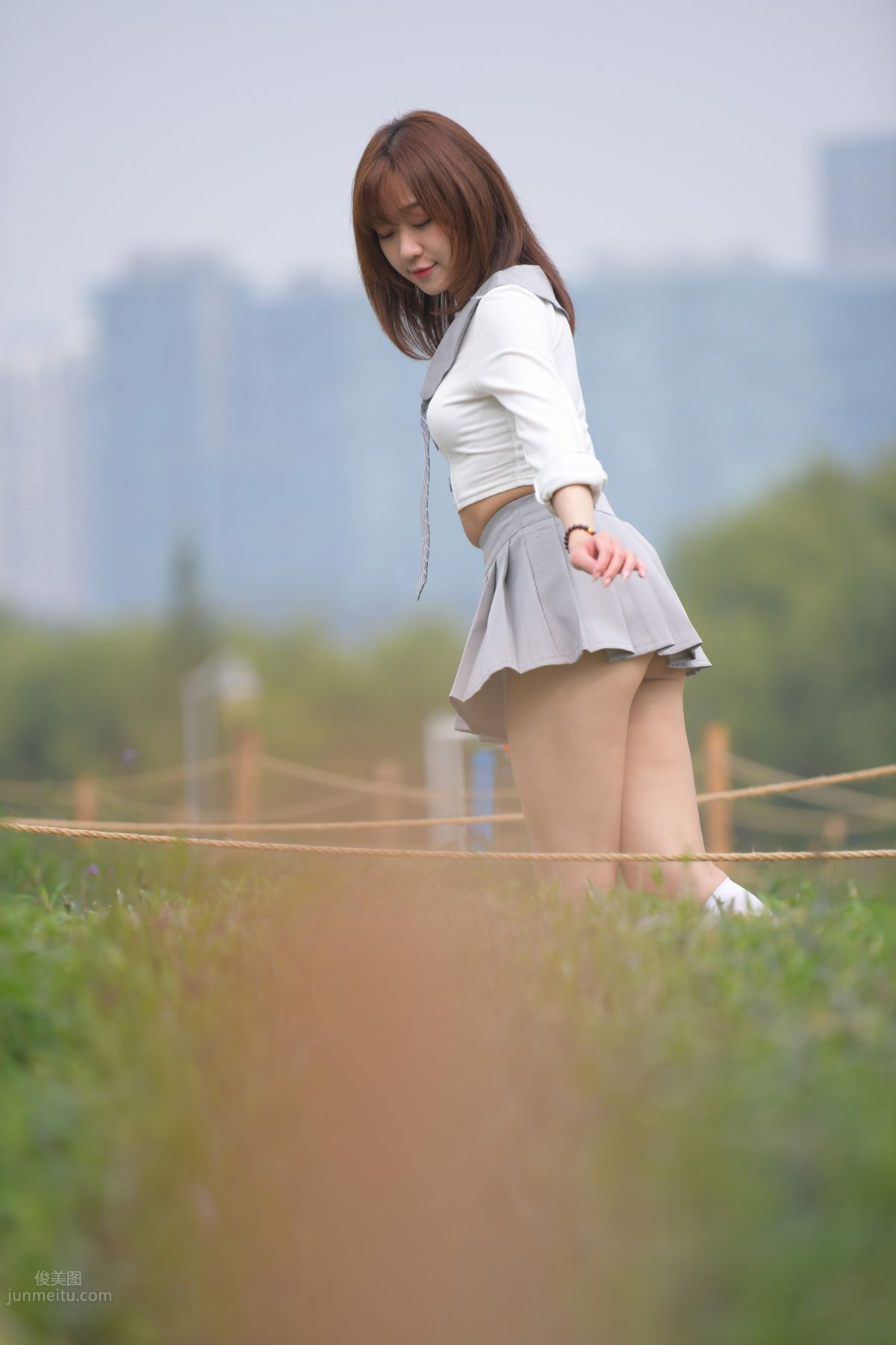 [Mojing Street] 095 Sexy and Moving Beauty in a Small Pleated Skirt photo 697