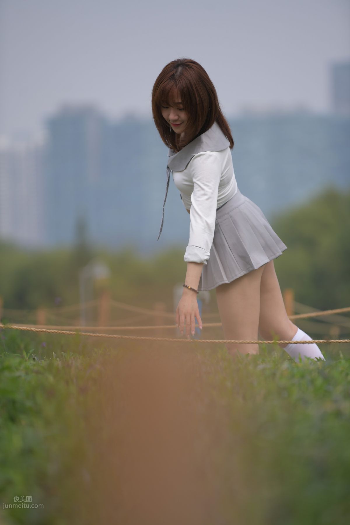 [Mojing Street] 095 Sexy and Moving Beauty in a Small Pleated Skirt photo 700