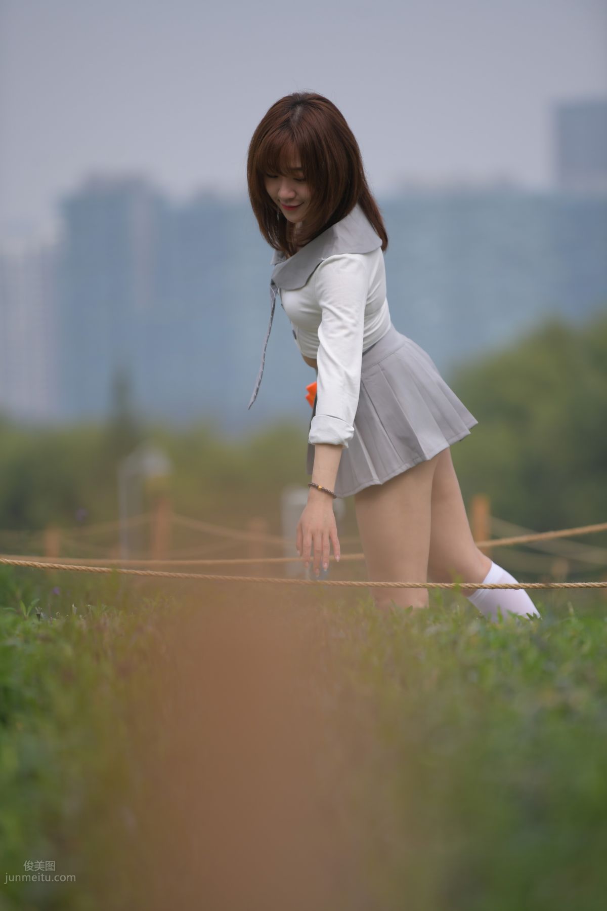 [Mojing Street] 095 Sexy and Moving Beauty in a Small Pleated Skirt photo 701