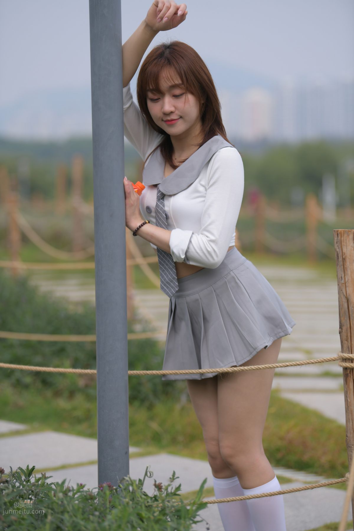 [Mojing Street] 095 Sexy and Moving Beauty in a Small Pleated Skirt photo 710