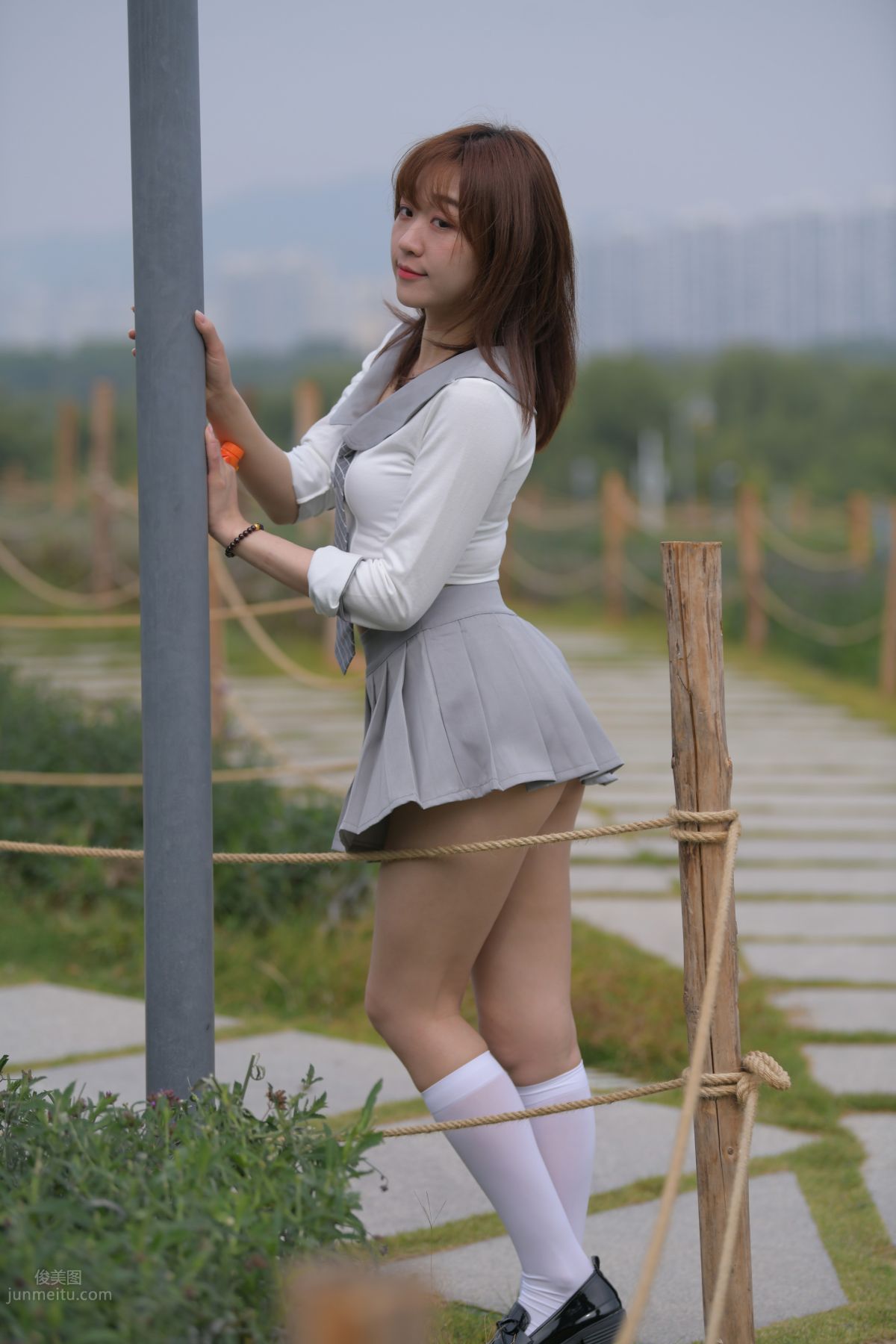 [Mojing Street] 095 Sexy and Moving Beauty in a Small Pleated Skirt photo 723