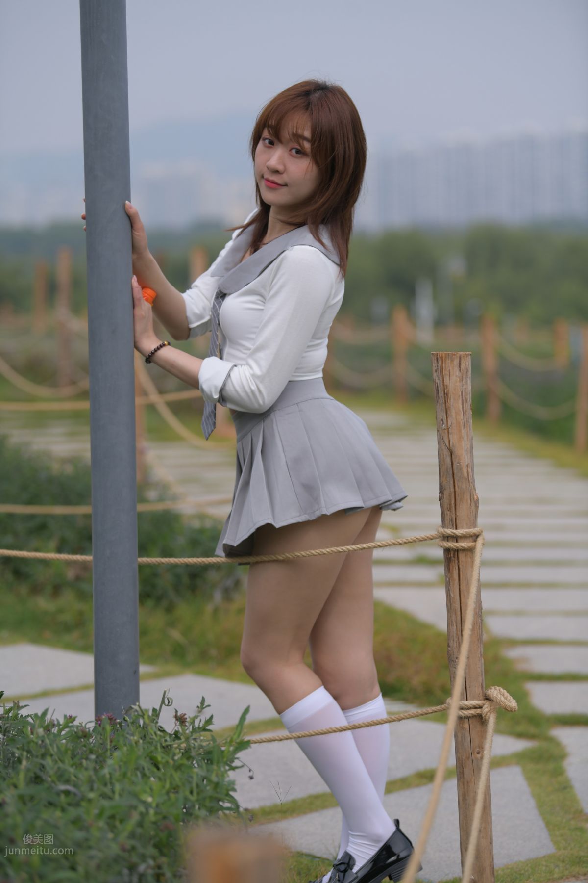 [Mojing Street] 095 Sexy and Moving Beauty in a Small Pleated Skirt photo 725