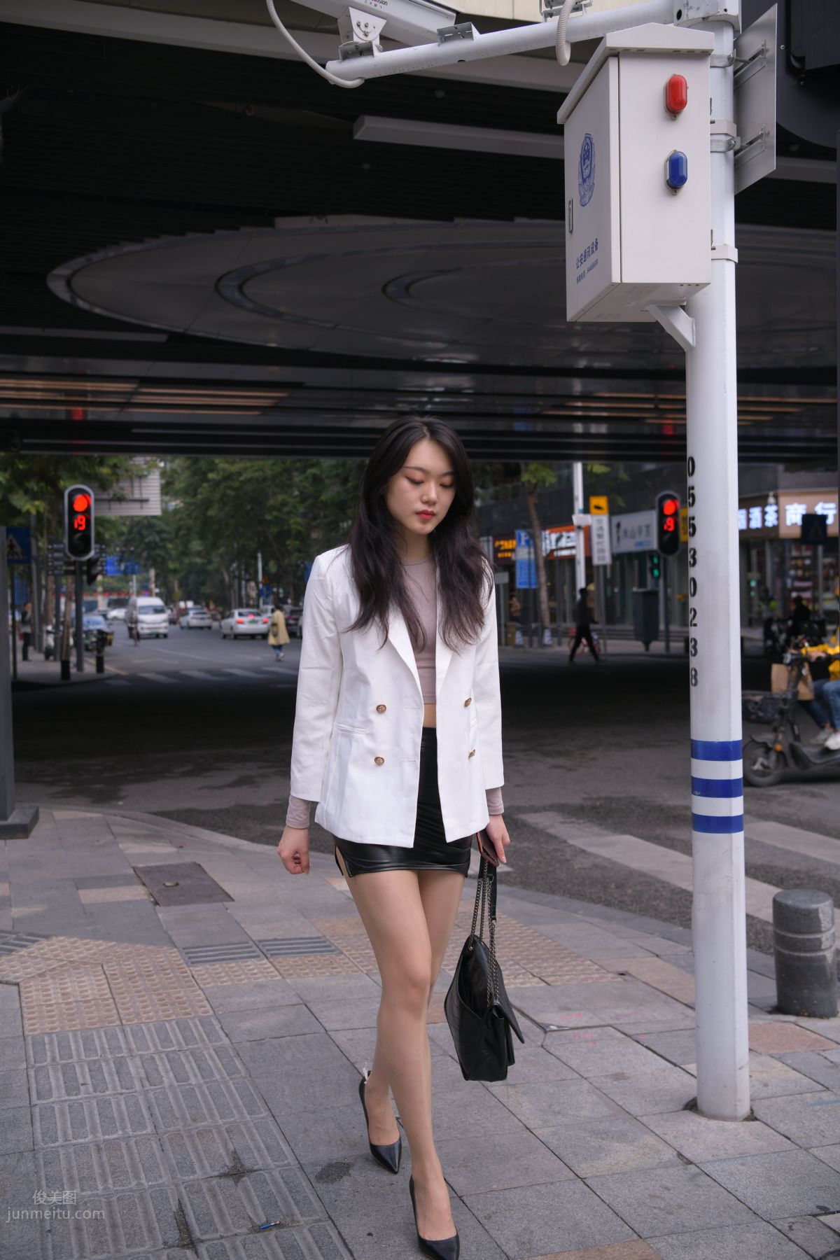 [Mojing Street] 099 Hunhun Street Snap Works, That Woman 1 photo 320