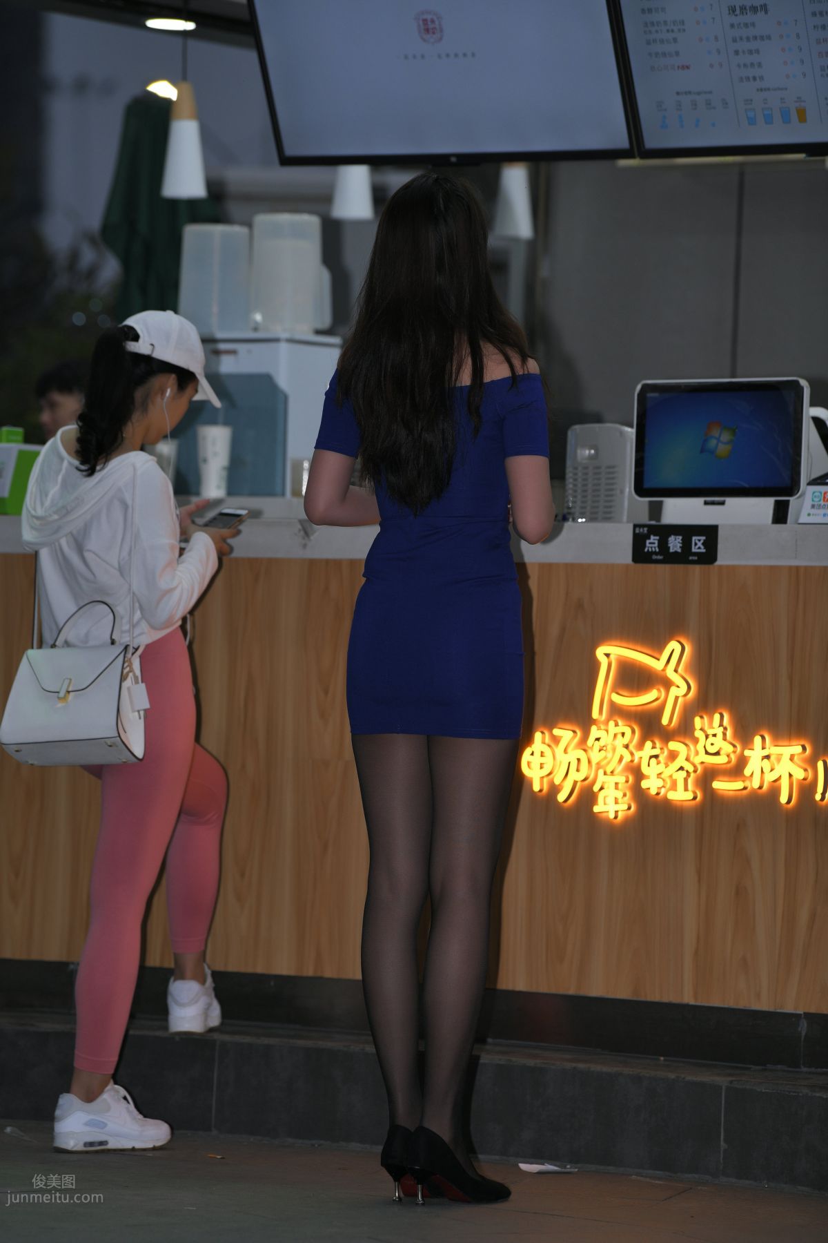 [Mojing Street] 102 Cousin's Bodycon Skirt with Slit and Stockings photo 173